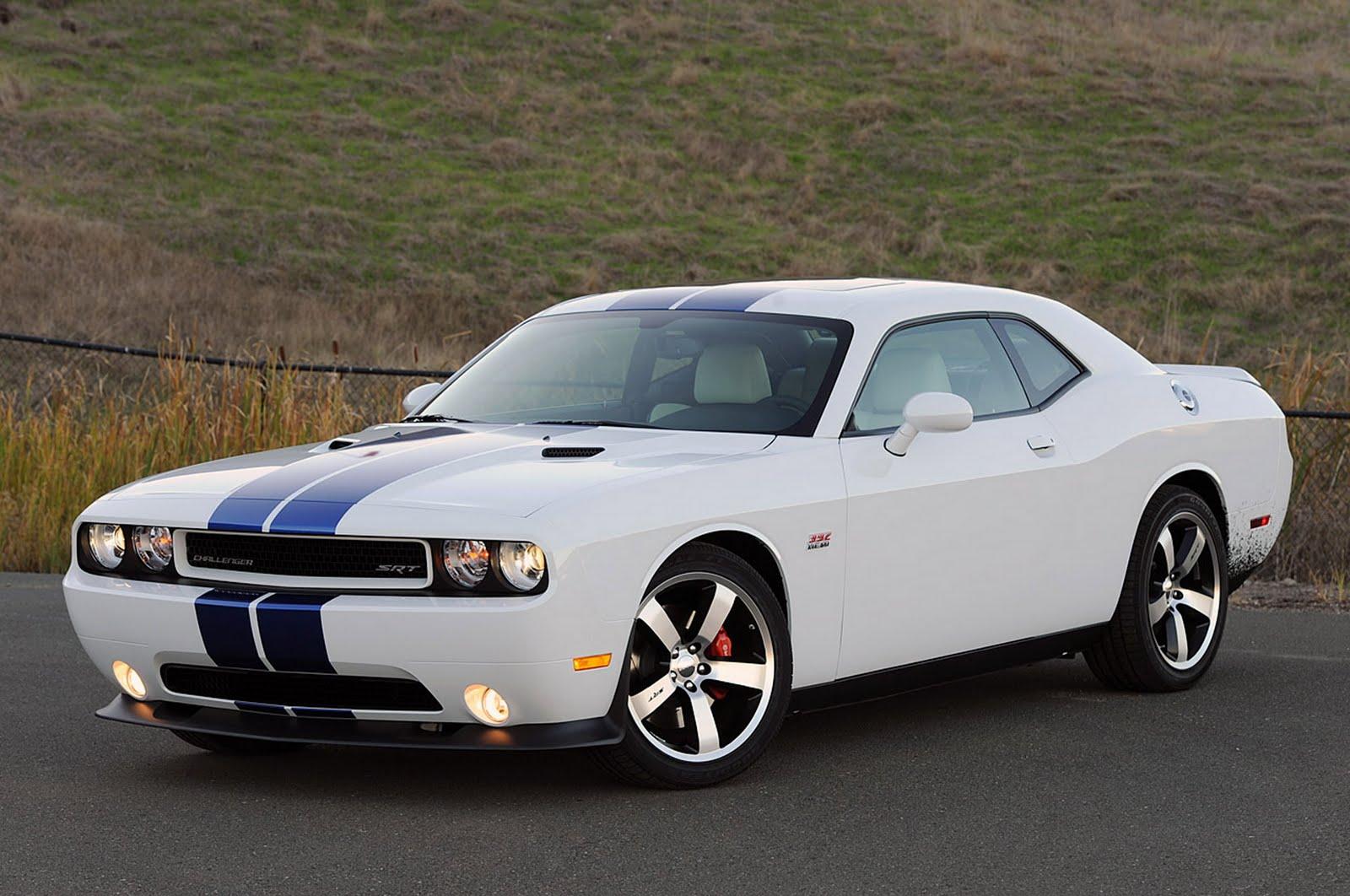 2011 Dodge Challenger SRT8 392 Car Review with Pictures and