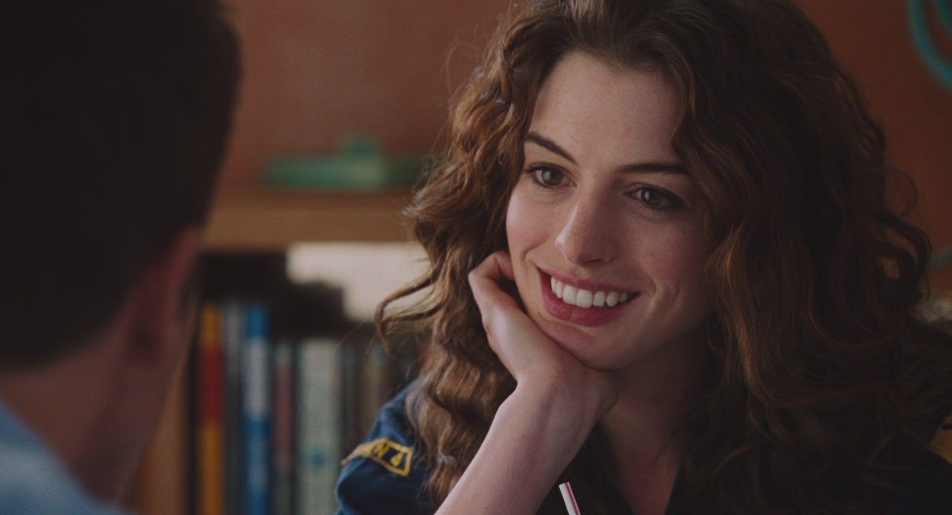 anne hathaway love and other drugs wallpaper