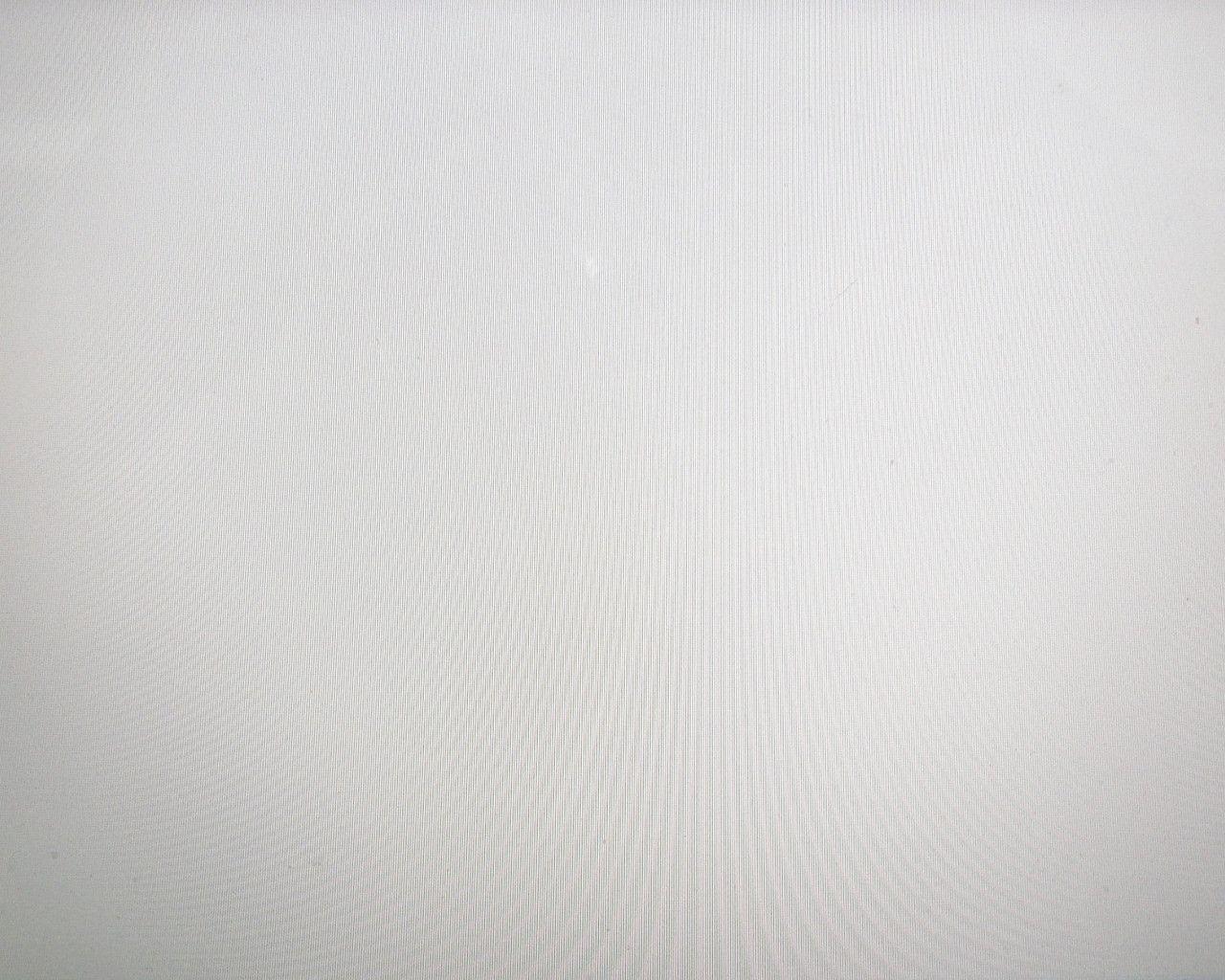 White Screen Background Wallpaper