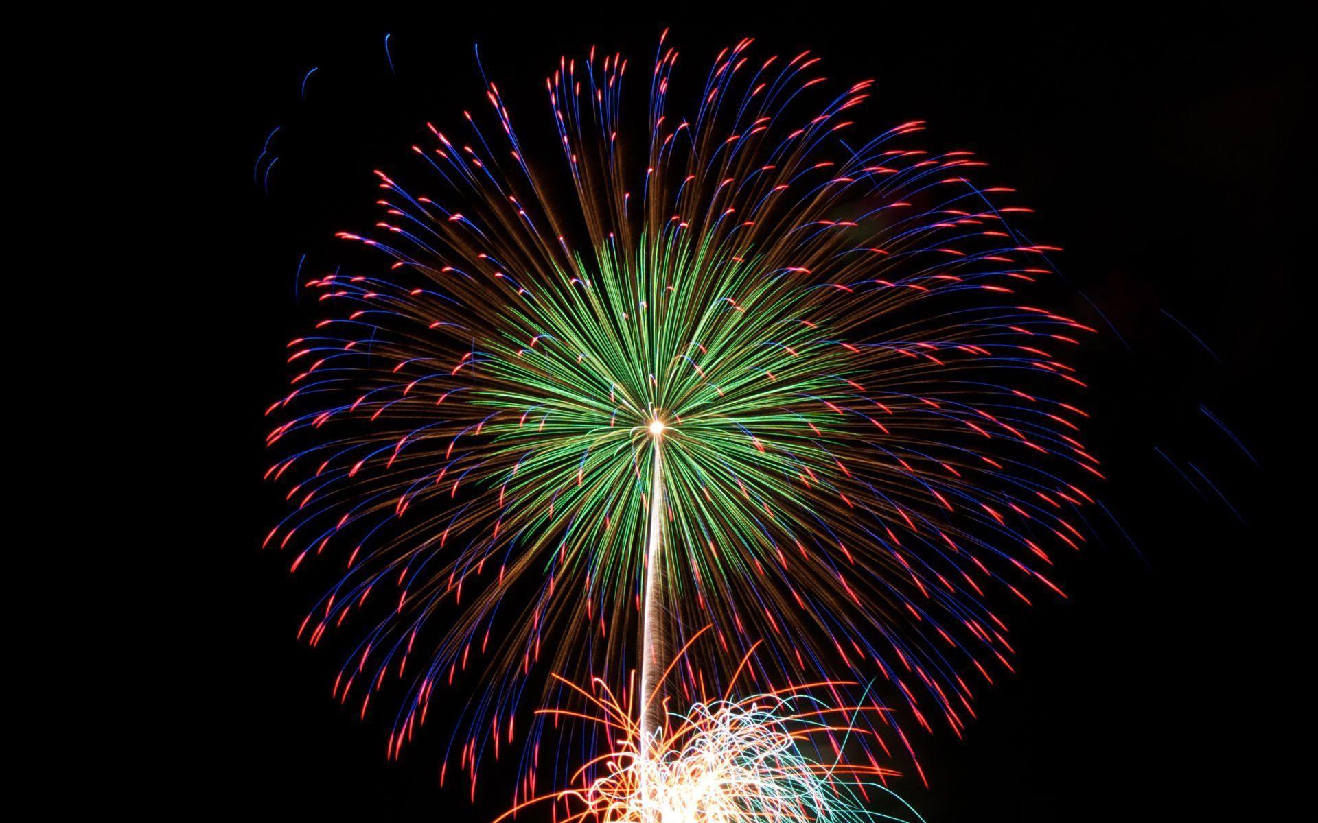 Lighting Fireworks Wallpaper