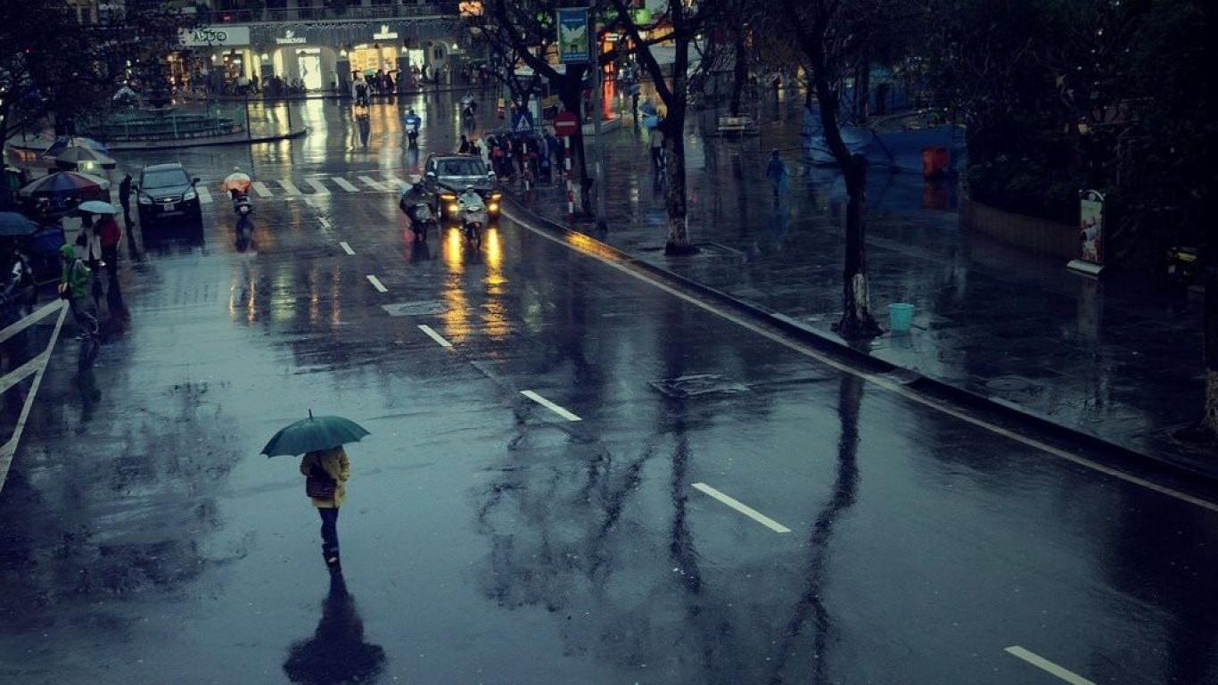 Alone Man Hanoi Raining Us Com 1366x768 140866 Wallpaper 1366x768