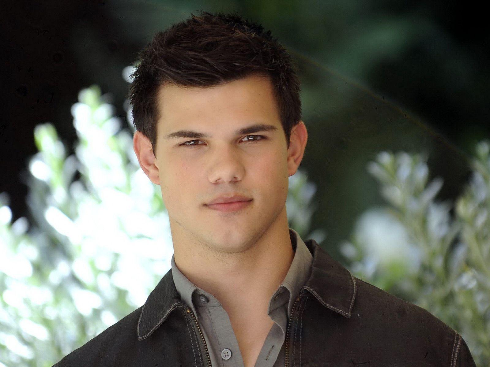 Computer Background For Free Of Taylor Lautner