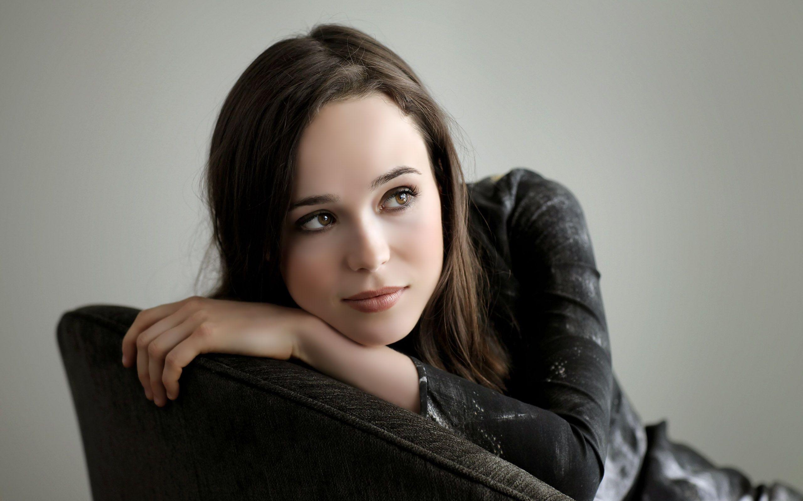 Ellen Page Wallpaper HD