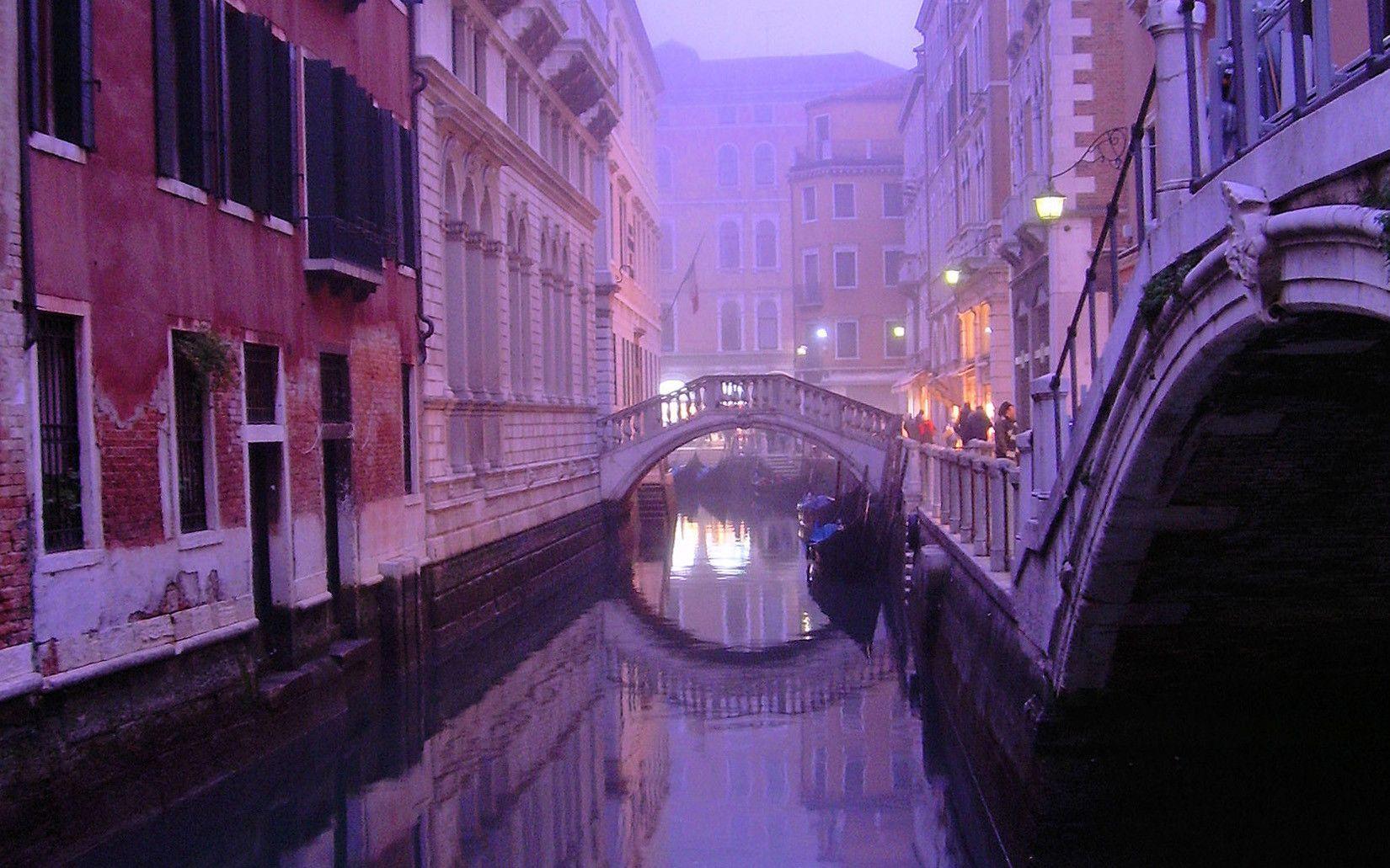 Venice Canals 1680x1050 wallpaper