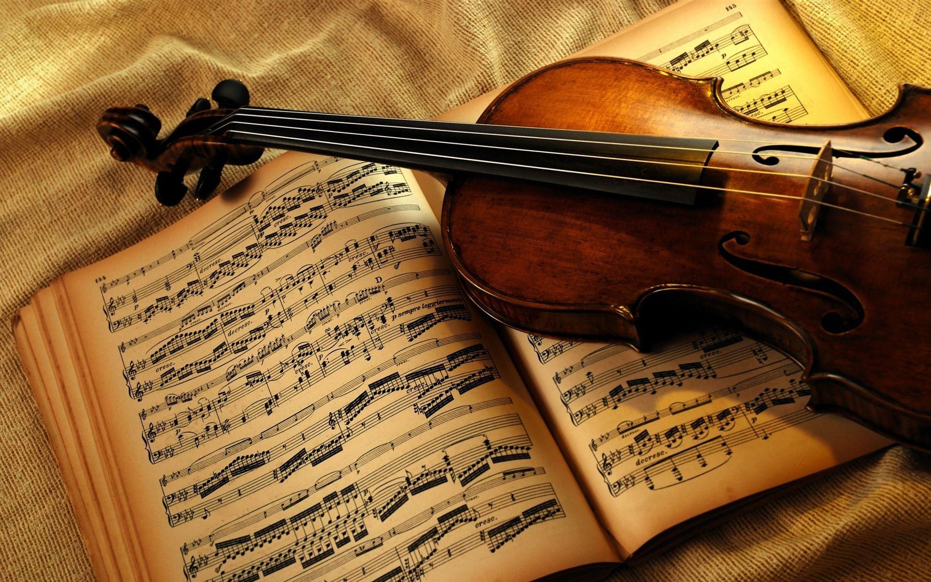 Violin And Notes Music Theme Desktop Wallpaper