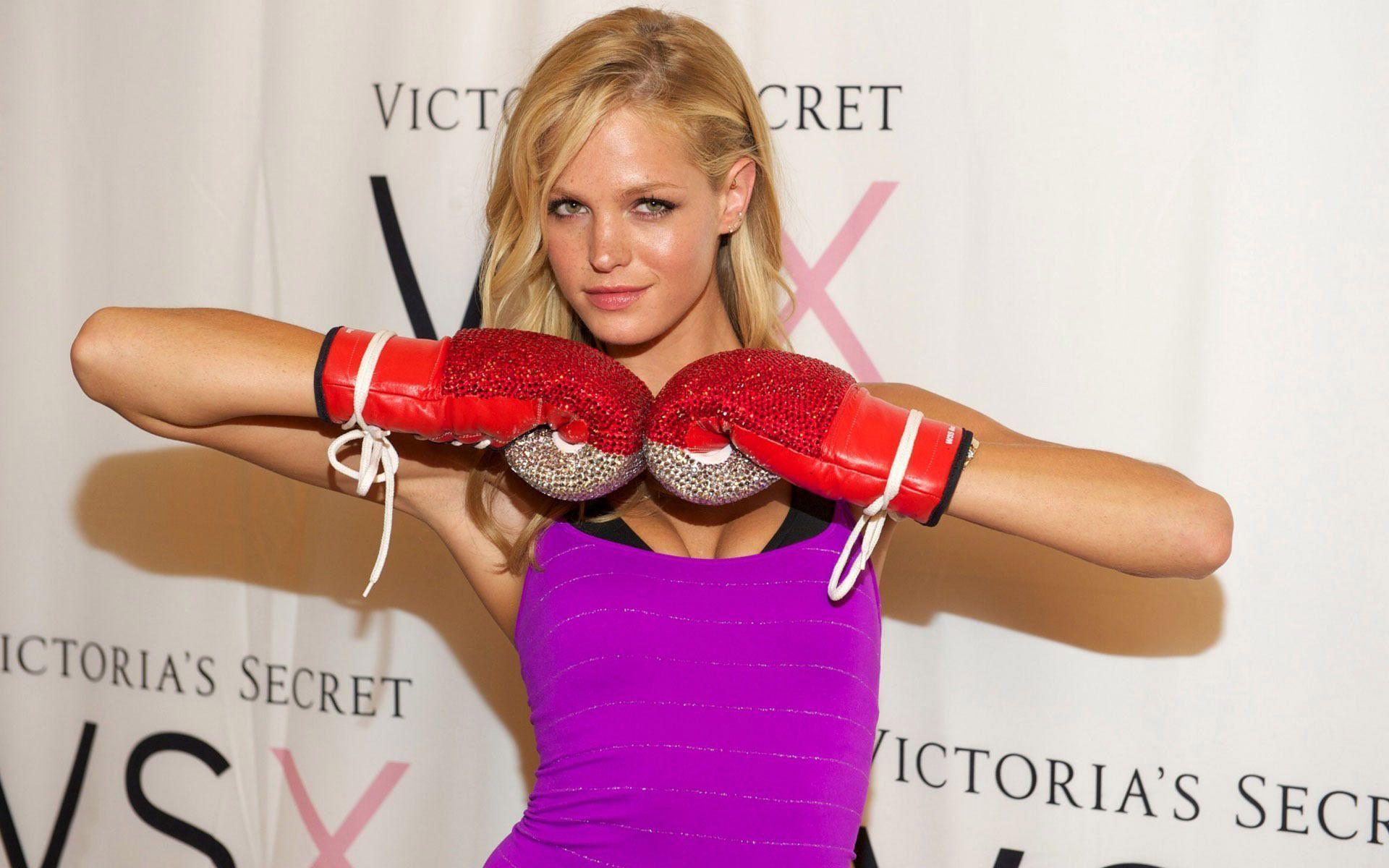 Erin Heatherton Wallpaper #