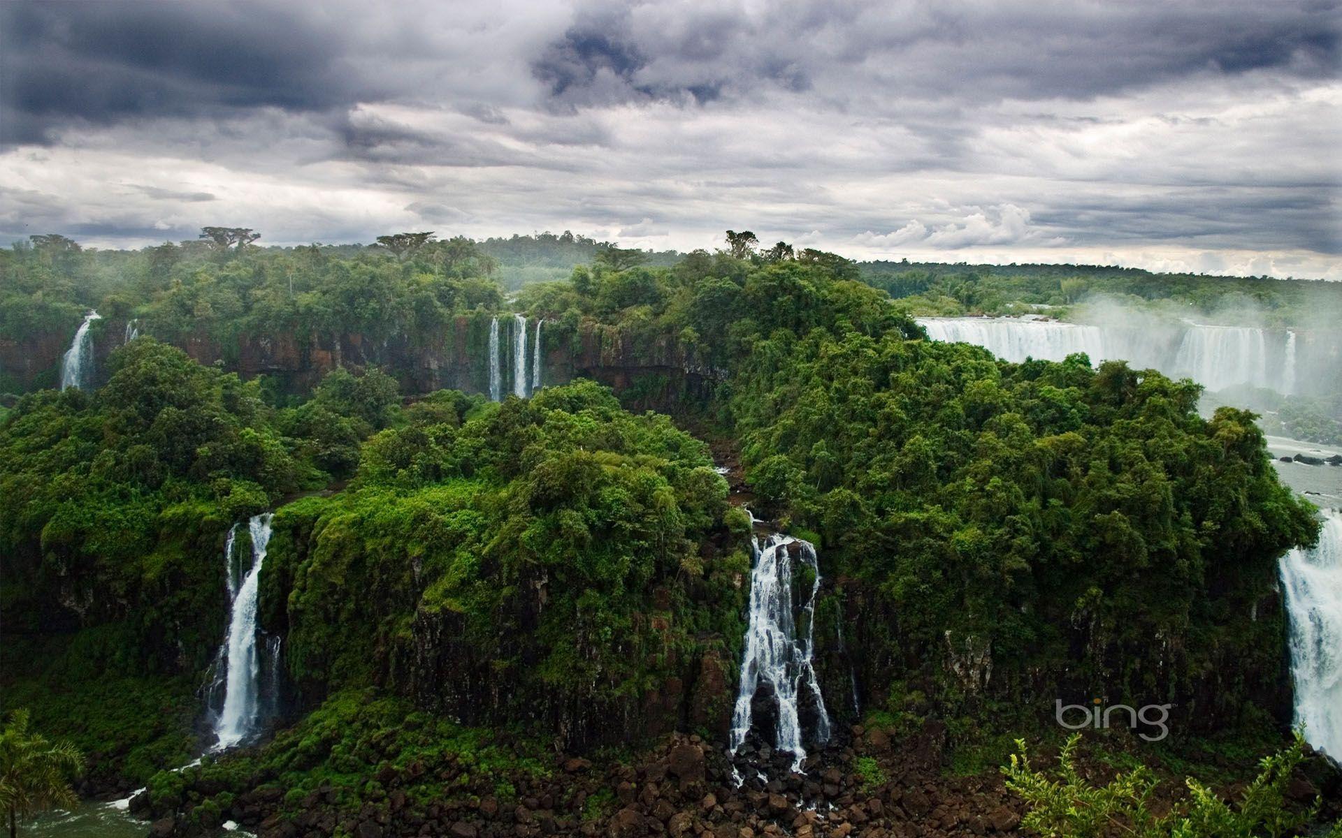 Waterfall Island At Iguazu Falls wallpaper