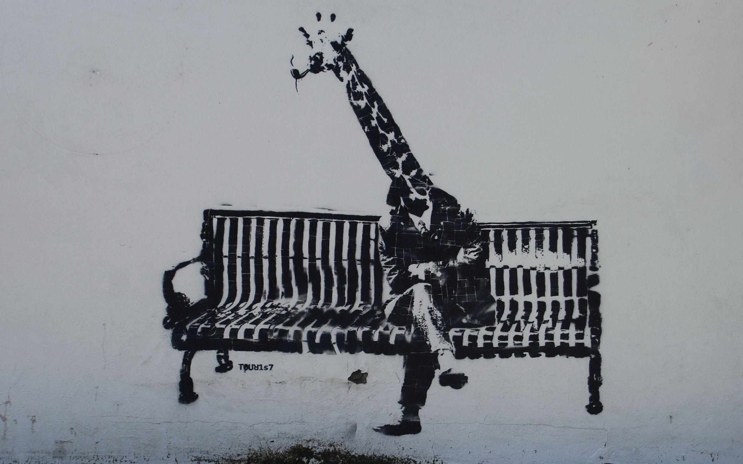 giraffe graffiti Wallpaper