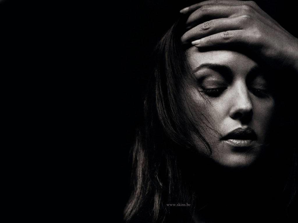 monica belucci wallpaper