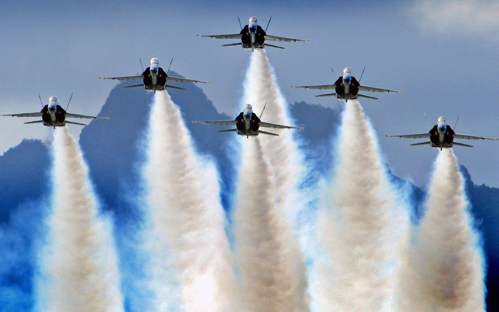 Cool HD Blue Angels Demostration Wallpaper. Download wallpaper page
