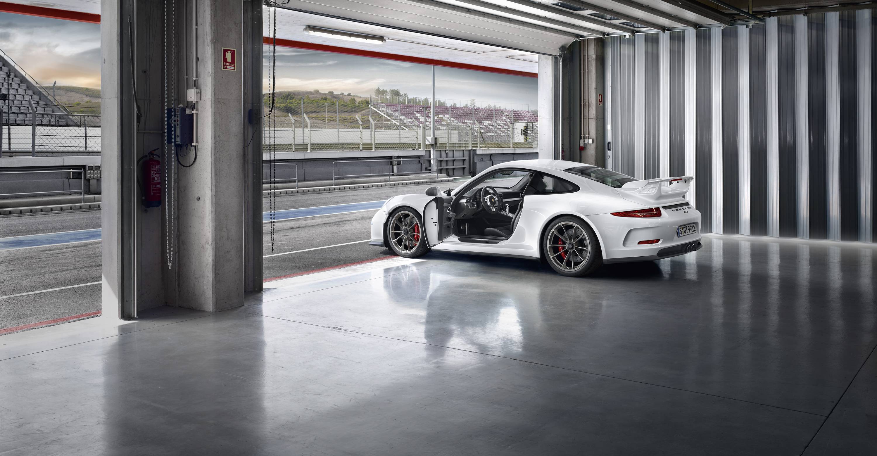 Porsche 911 GT3 Overview. THE JET LIFE