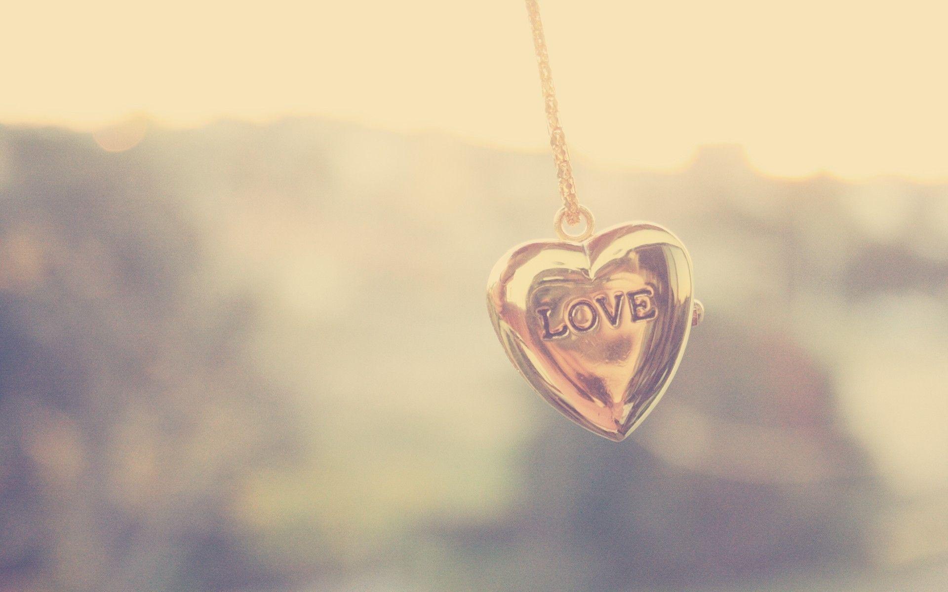 Love Pendant Wallpaper