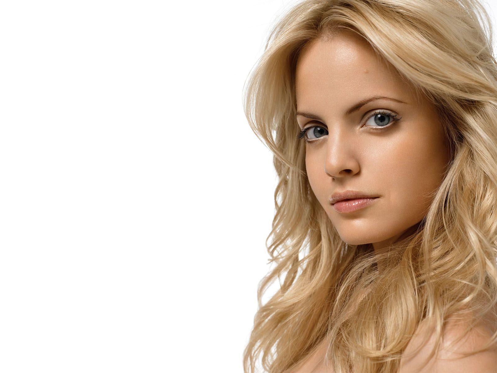 Mena Suvari Wallpapers - Wallpaper Cave
