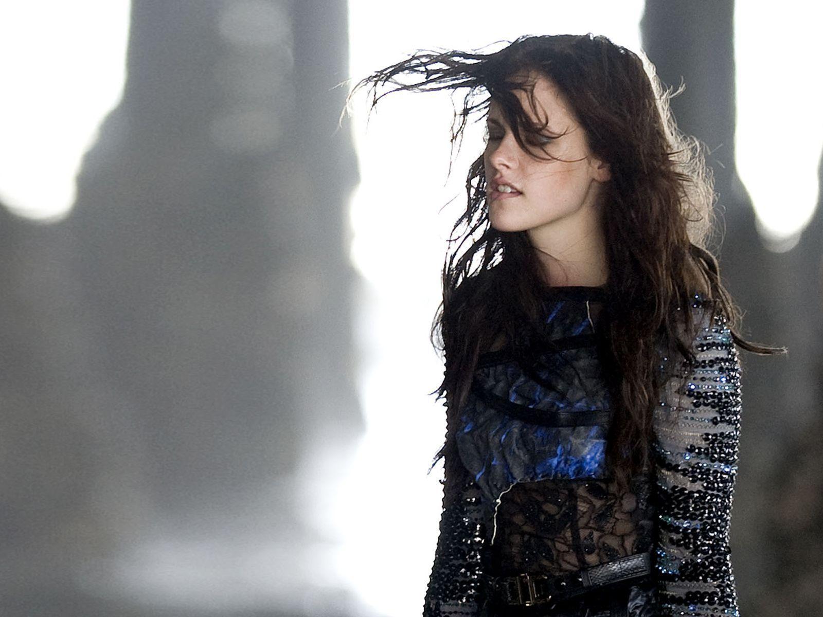 Currently Listing Kristen Stewart (id: 180812)