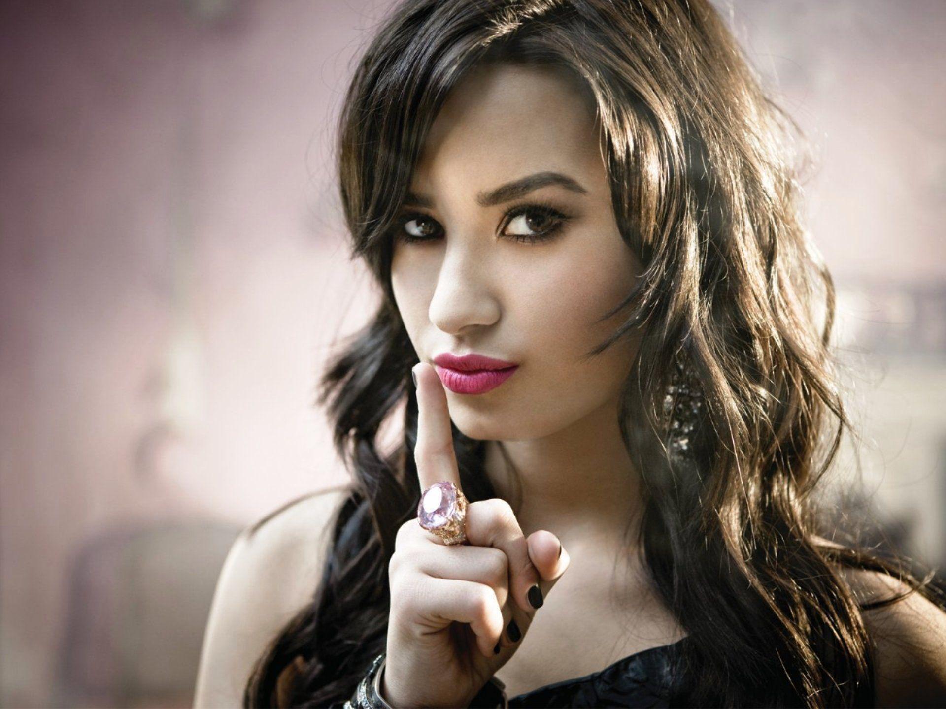 Cute Demi Lovato 2014 HD Wallpaper