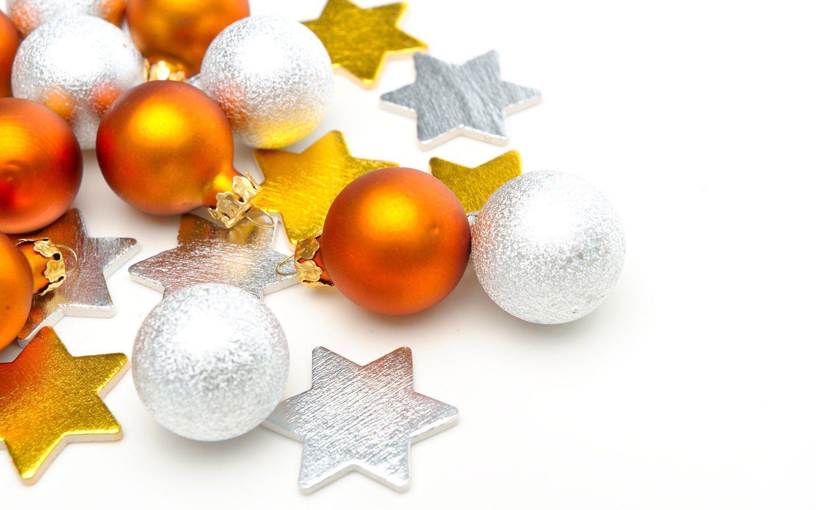 Golden And Silver Christmas Ball Wallpaper