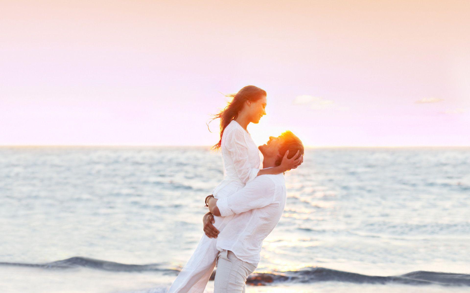 Lovely Couple on the Beach widescreen wallpaper. Wide