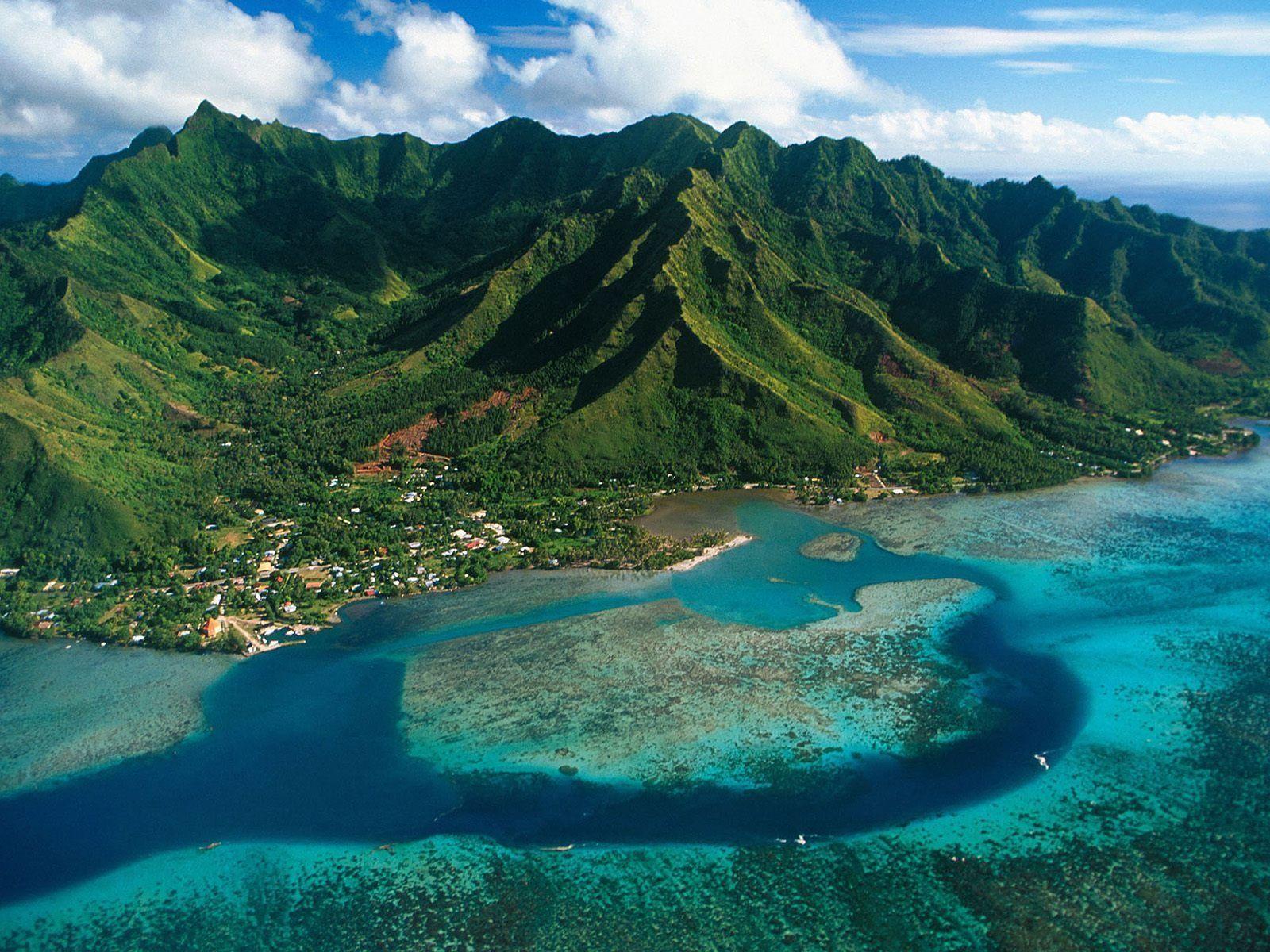 Moorea Island desktop PC and Mac wallpaper