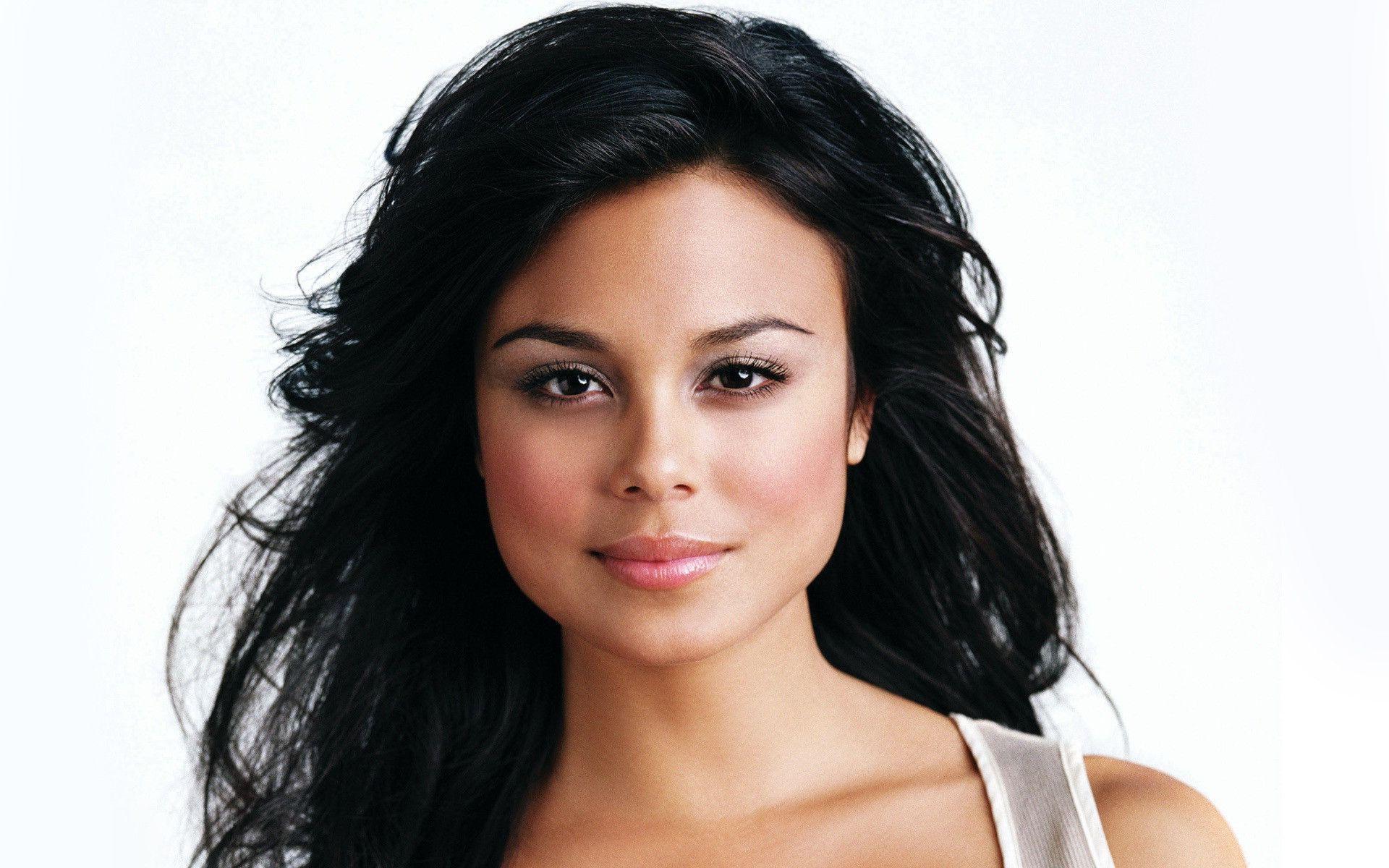 Nathalie Kelley Celebrity