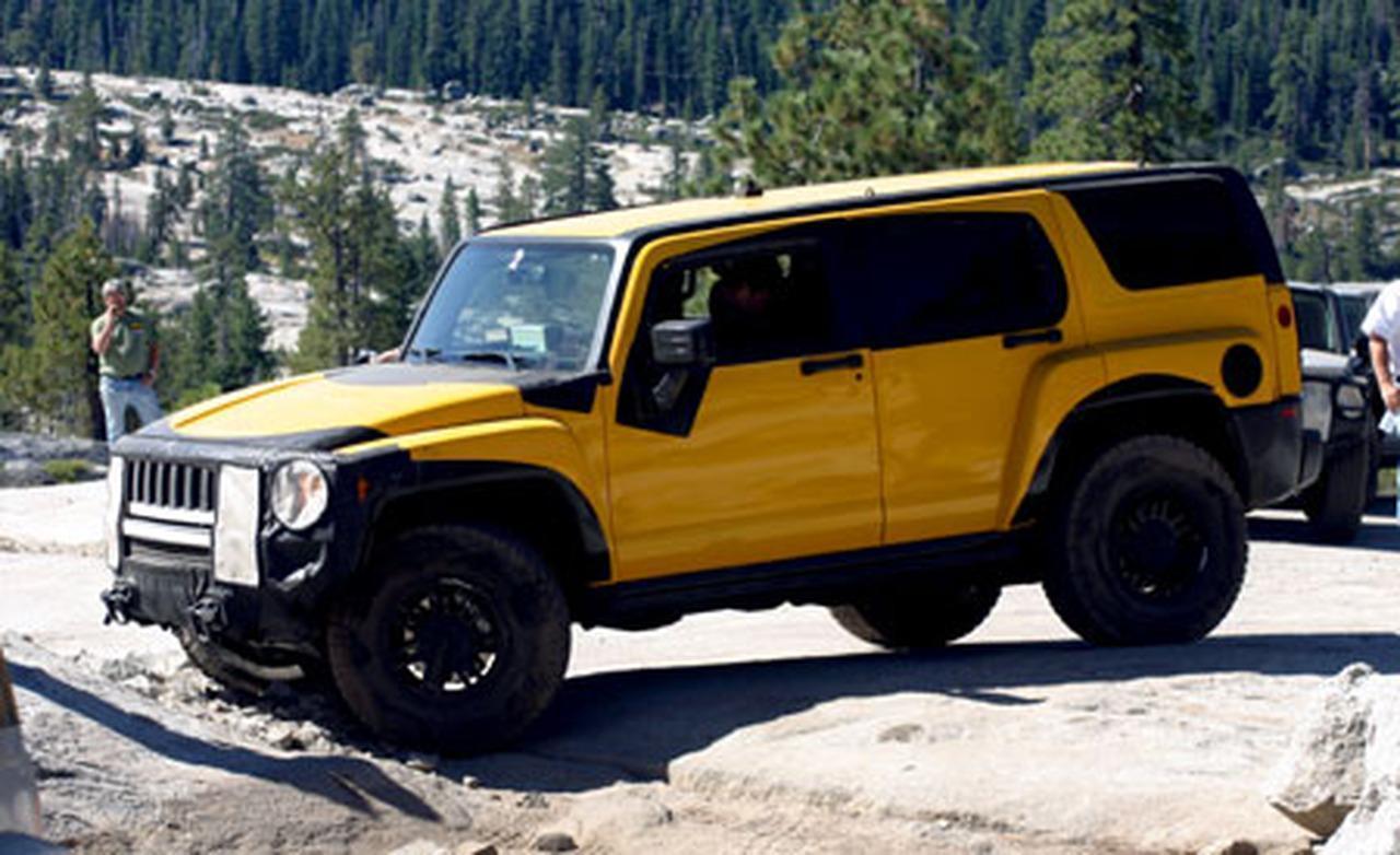 Hummer H2 Yellow Wallpaper For iPhone