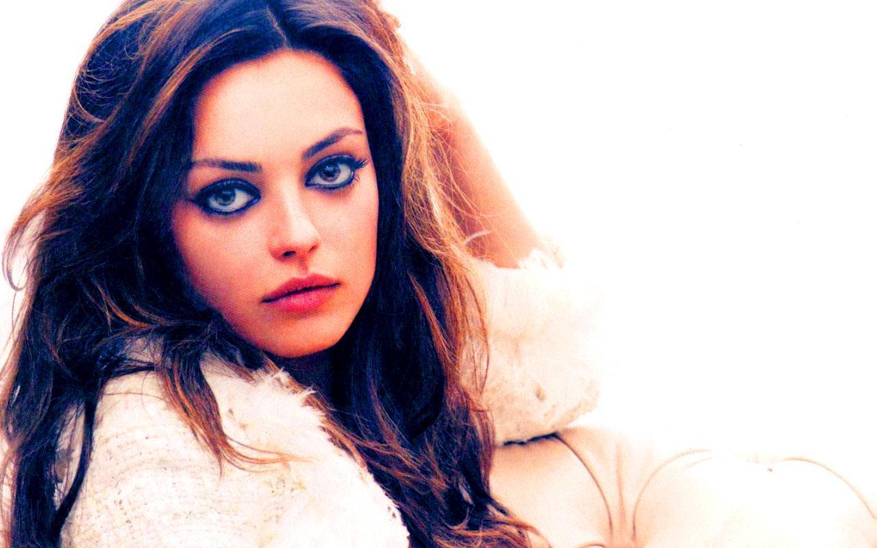 Mila Kunis HD Wallpaper 1280x720