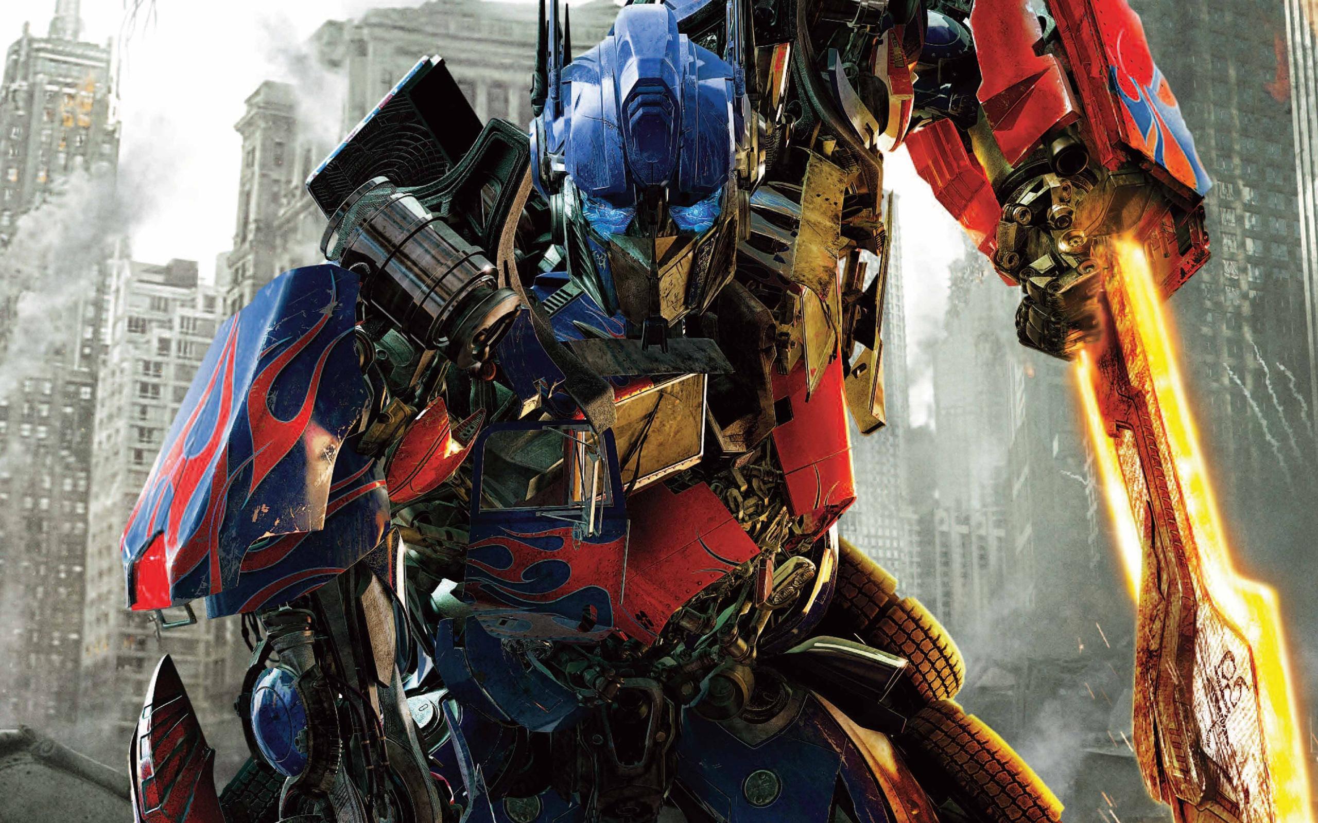 HD Optimus Prime in Transformers 4 Wallpaper