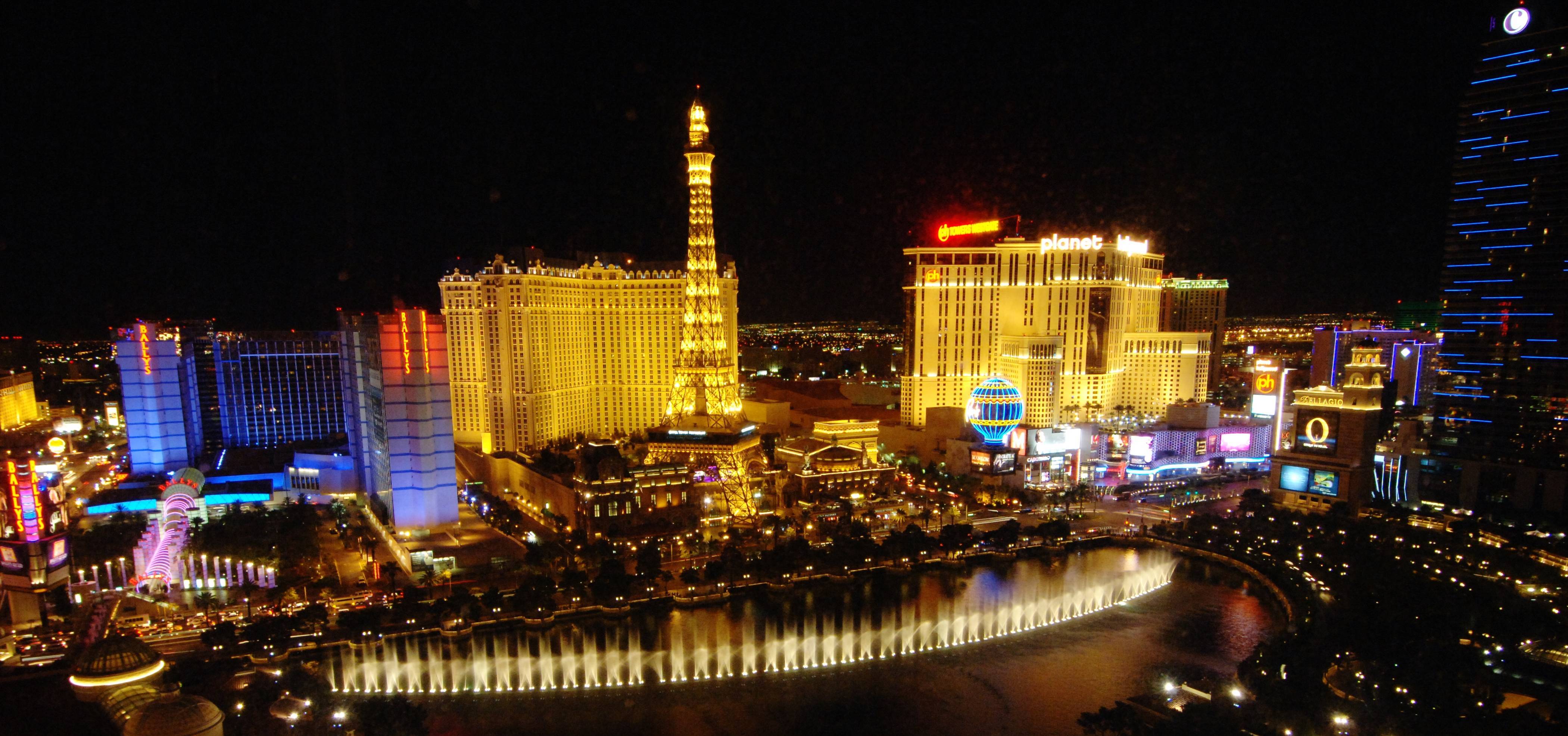 windows 11 wallpaper las vegas skyline wallpaper