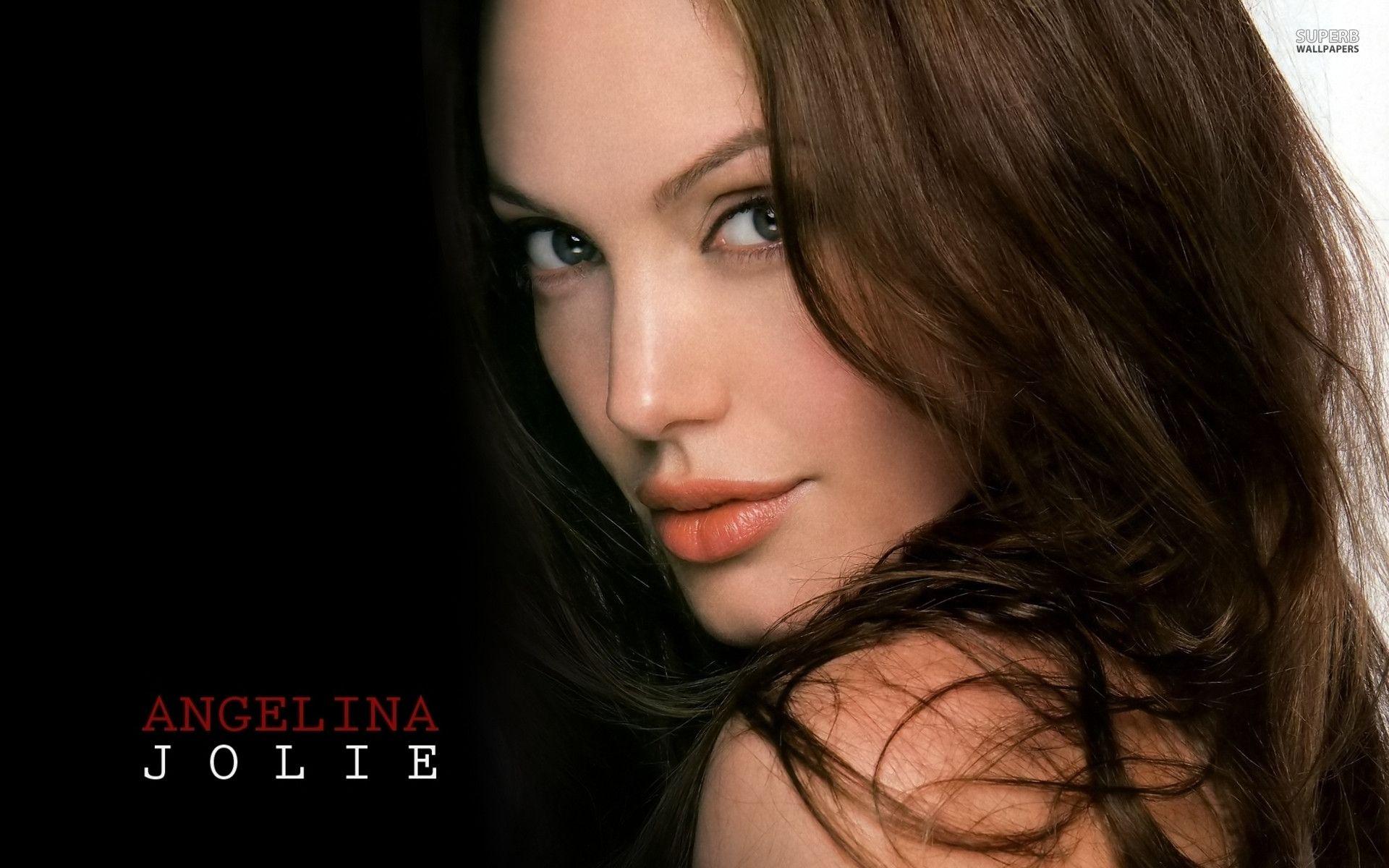 Angelina Jolie 1259