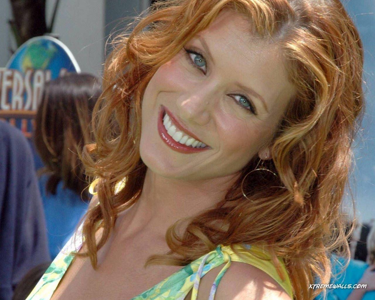 Kate Walsh 1280x1024 Wallpaper (High Resolution Picture)