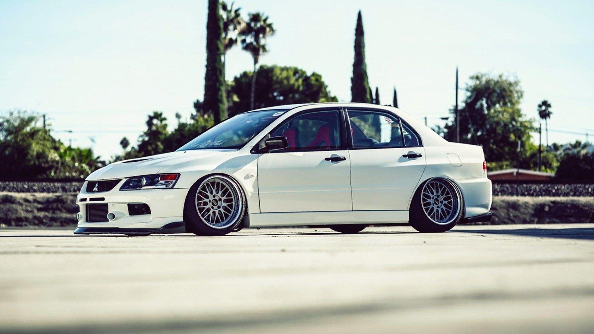 view wallpaper lancer evo pictures