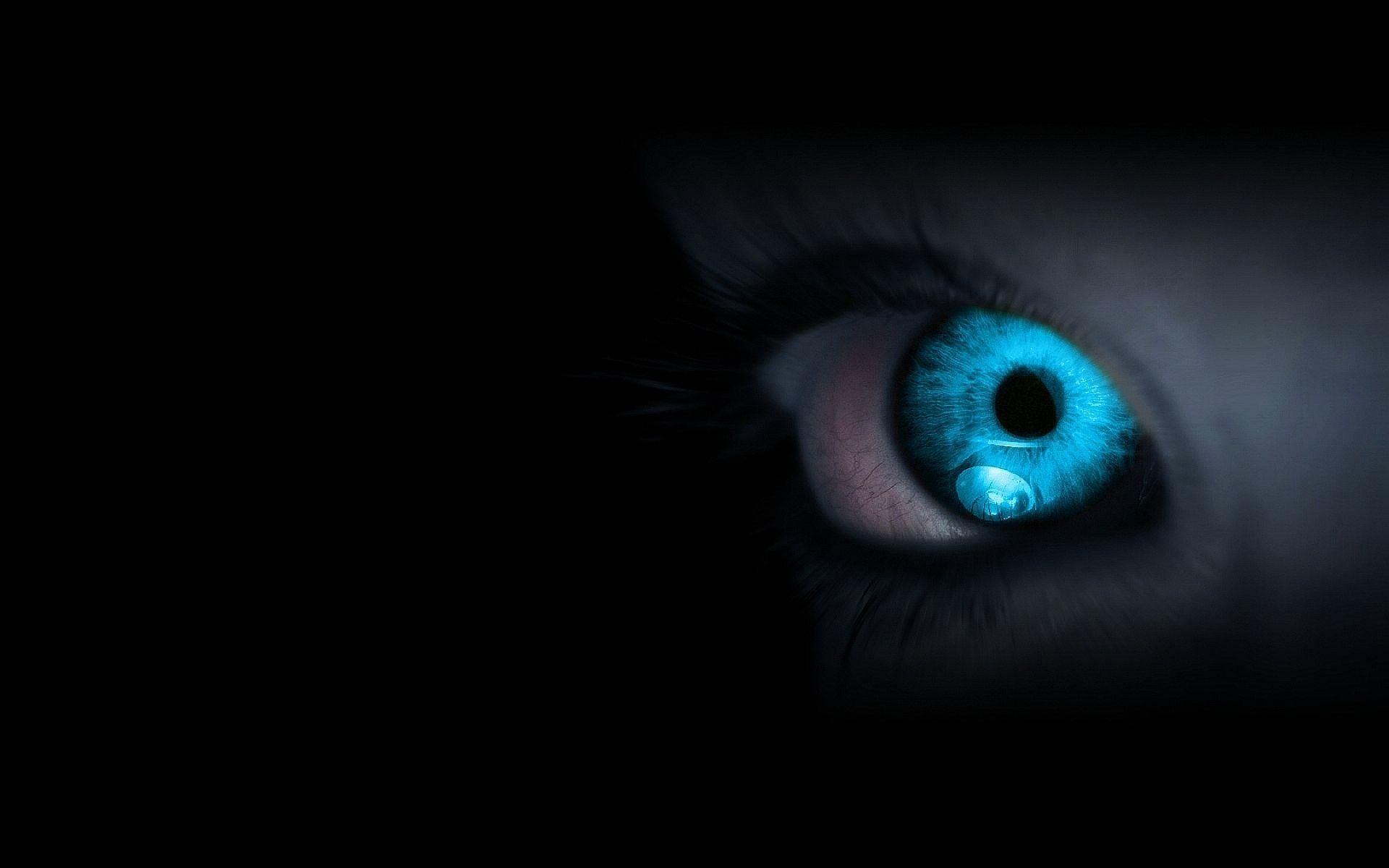 Blue eyes Creature Wallpaper