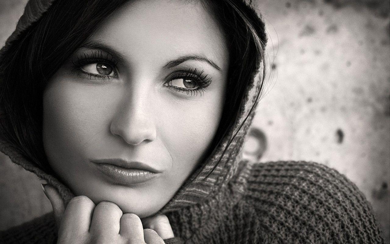 Pretty Women Wallpaper and Background