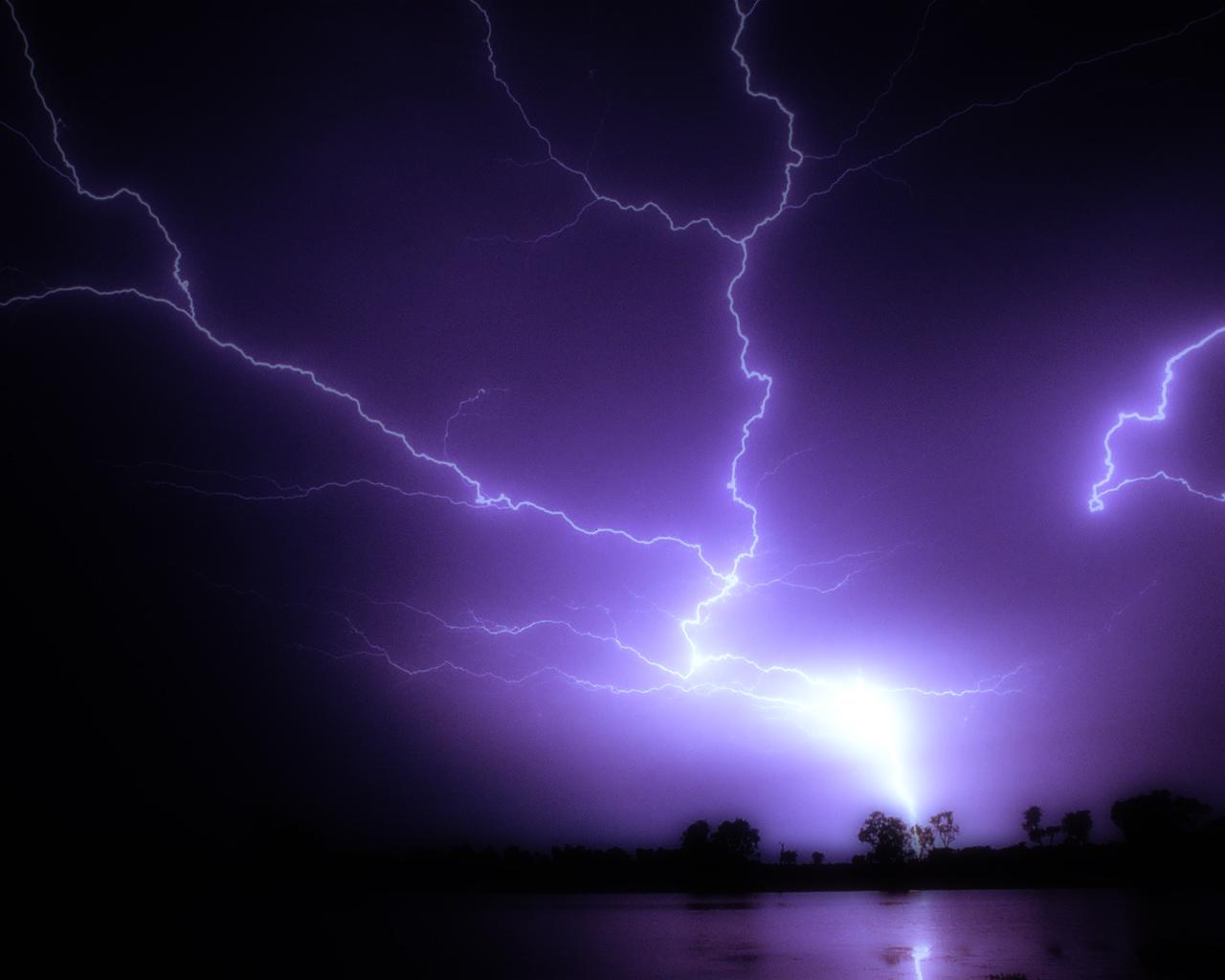 Download Lightning Bolts Wallpapers 1280x1024