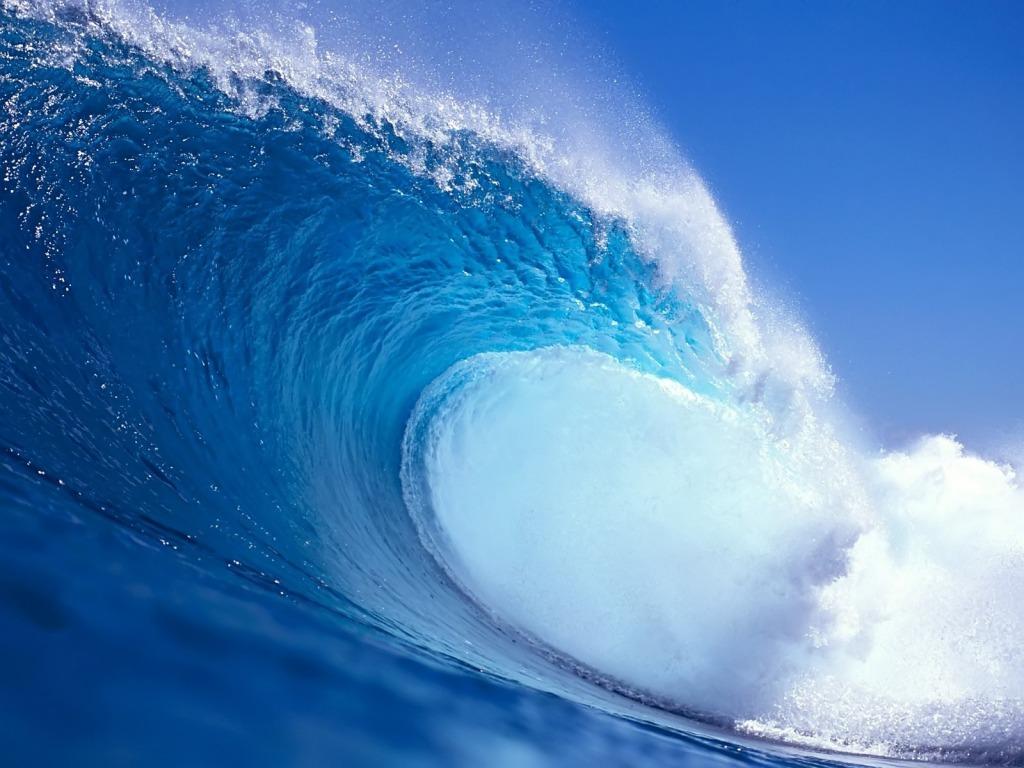 Crashing ocean wave free desktop background wallpaper image