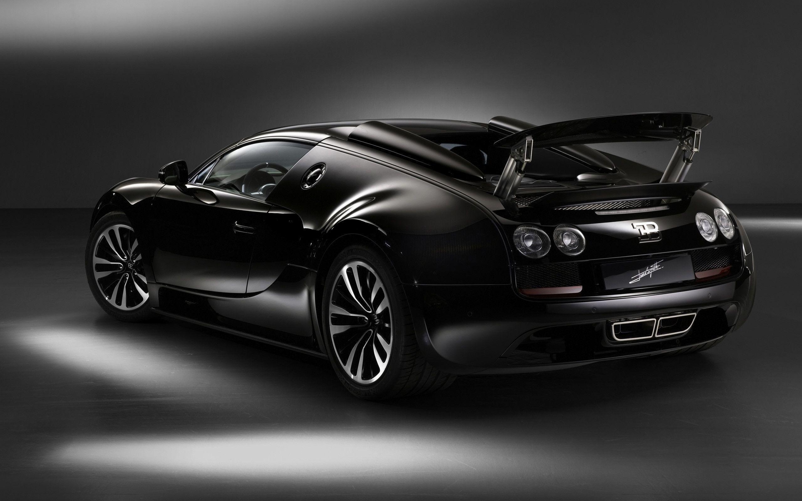 Bugatti Veyron Black Background