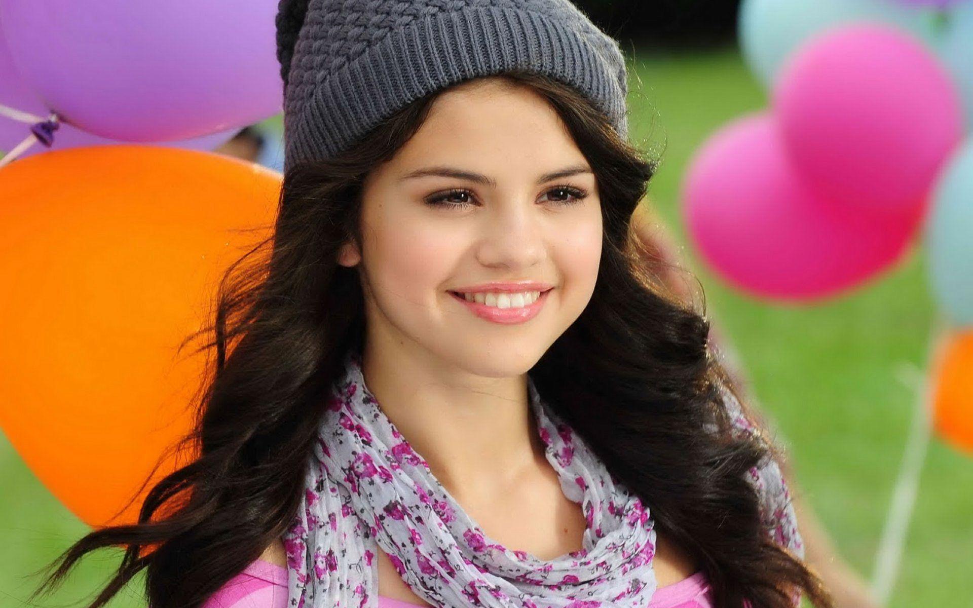 Selena Gomez Wallpaper HD wallpaper search