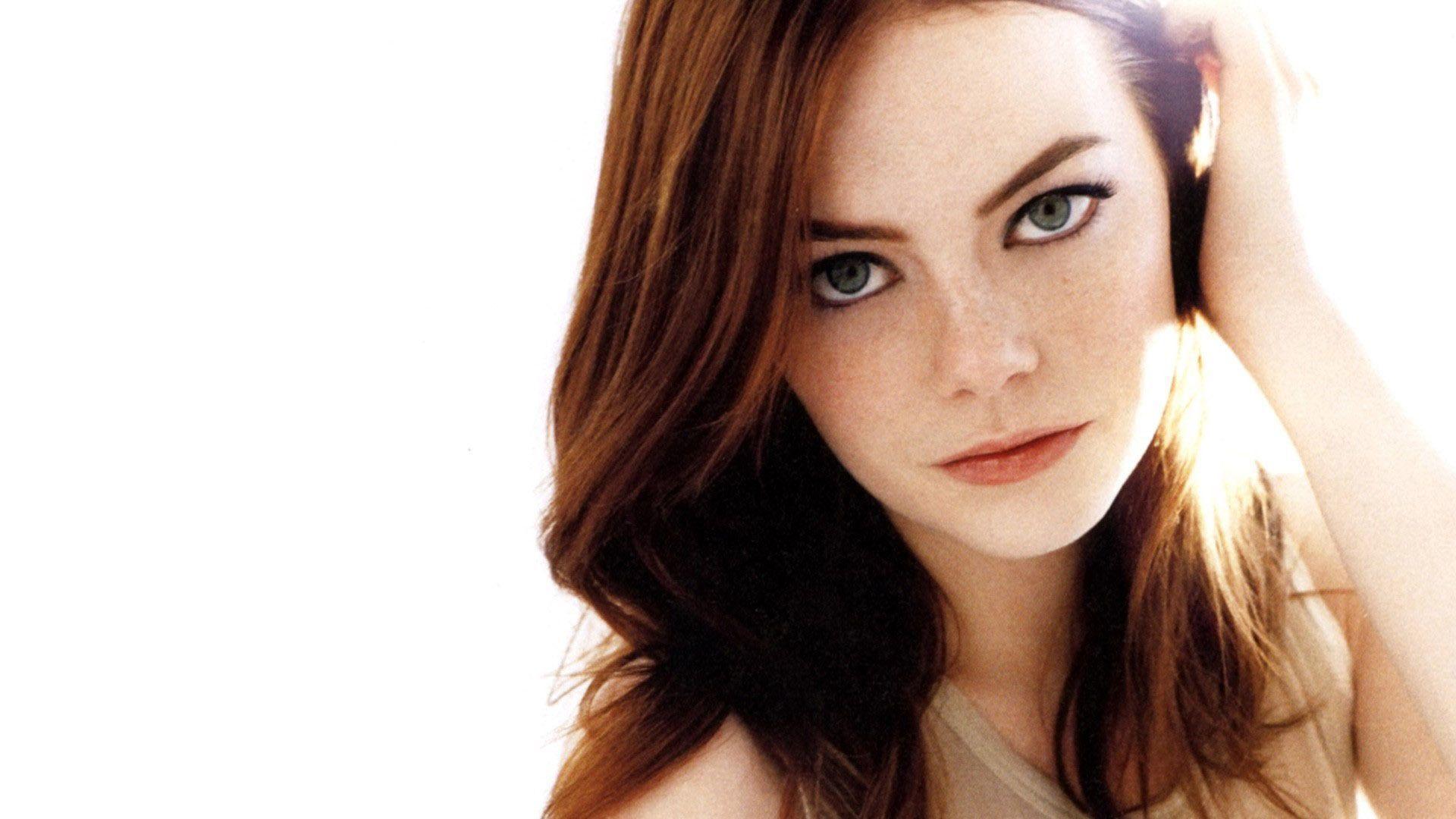 Emma Stone Wallpaper HD Free Download