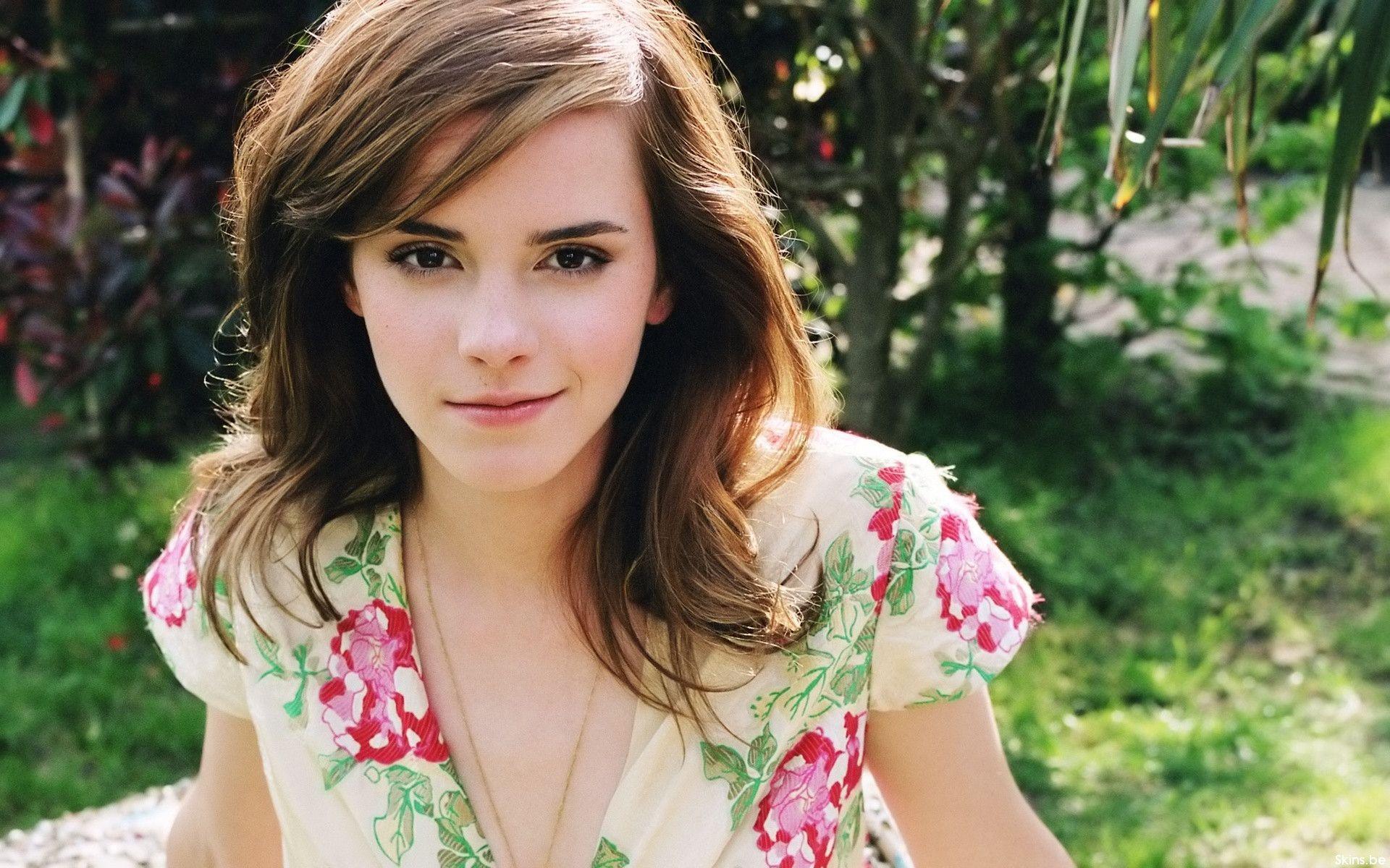 Emma Watson Wallpaper Background Dekstop