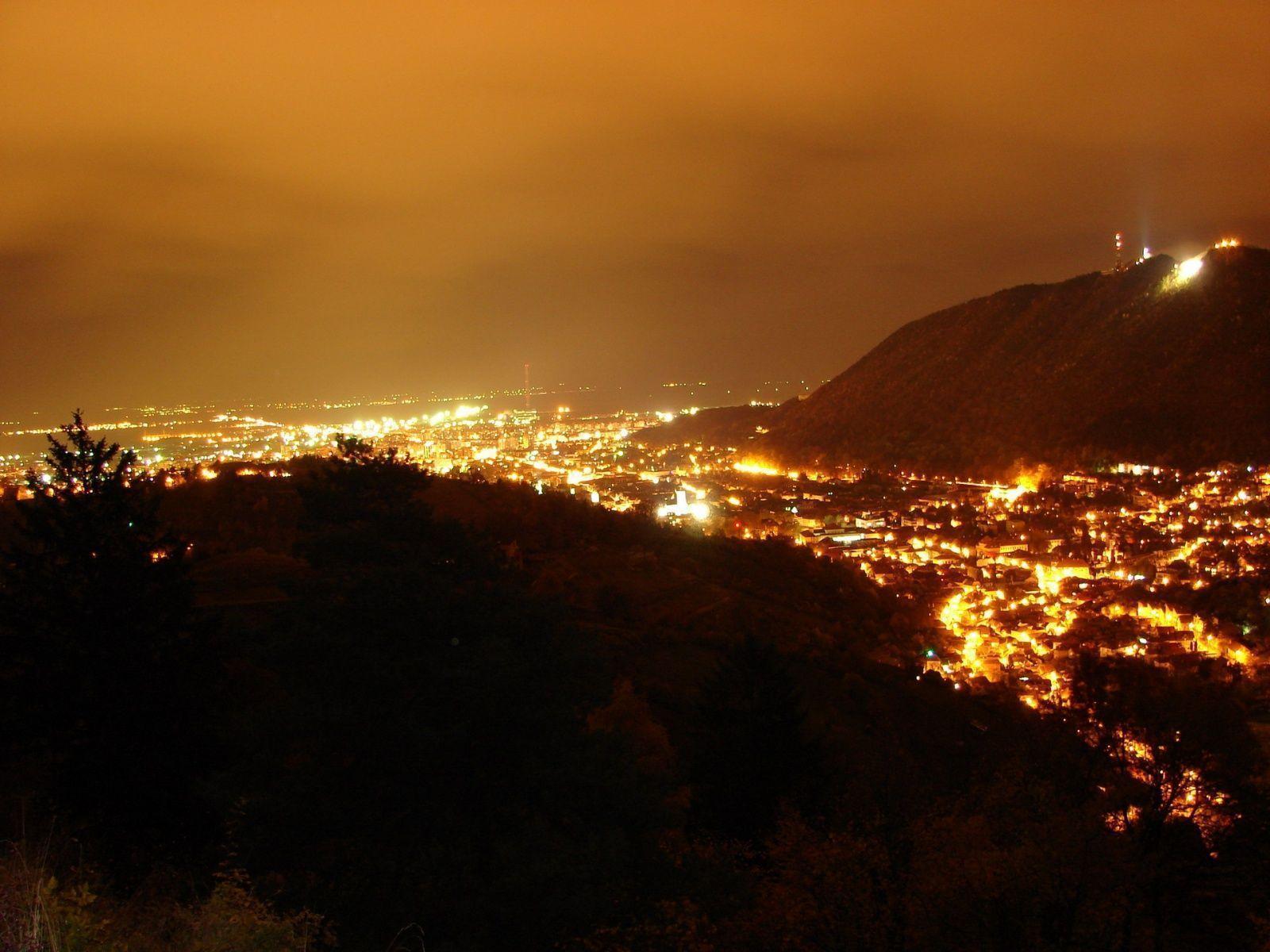 Brasov Night wallpaper and image, picture, photo