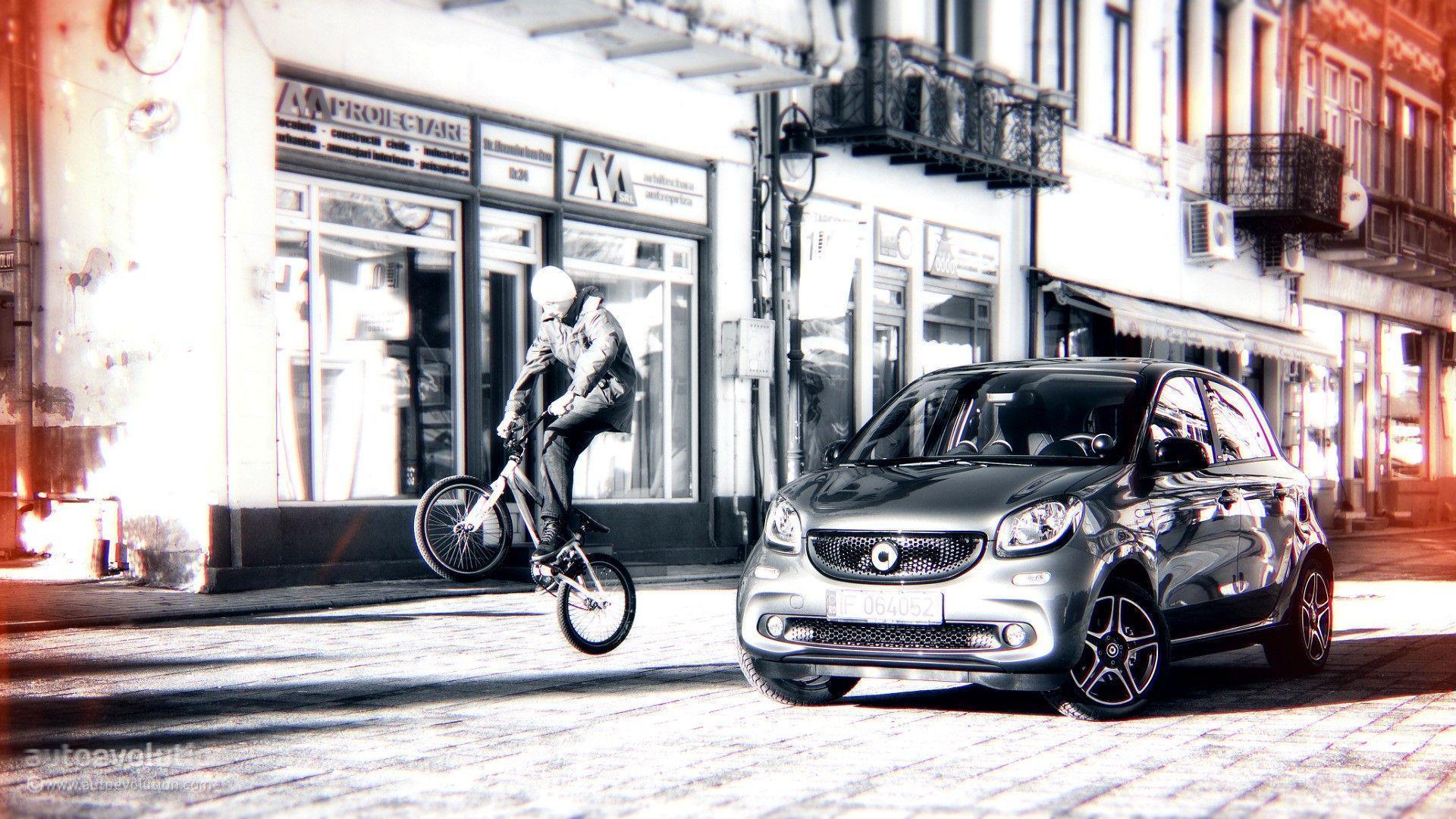 Smart Forfour Ready to Dominate your Desktop with HD