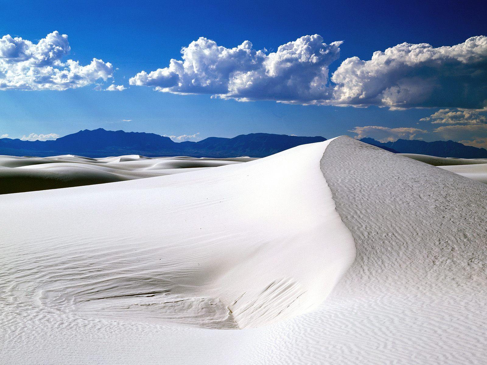 White Sands Monument. Enchanted Villa Bed & Breakfast