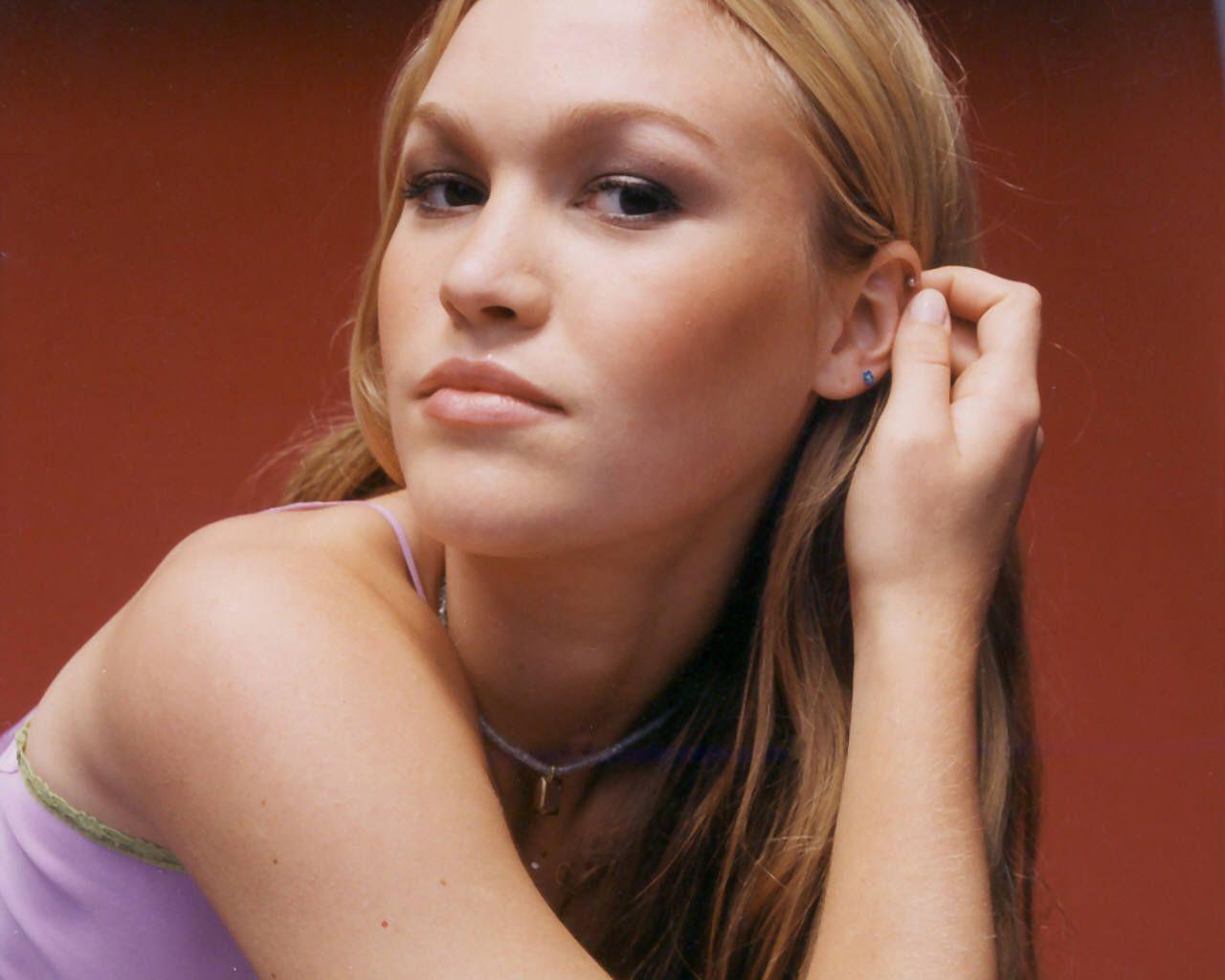 Julia Stiles Wallpapers - Wallpaper Cave