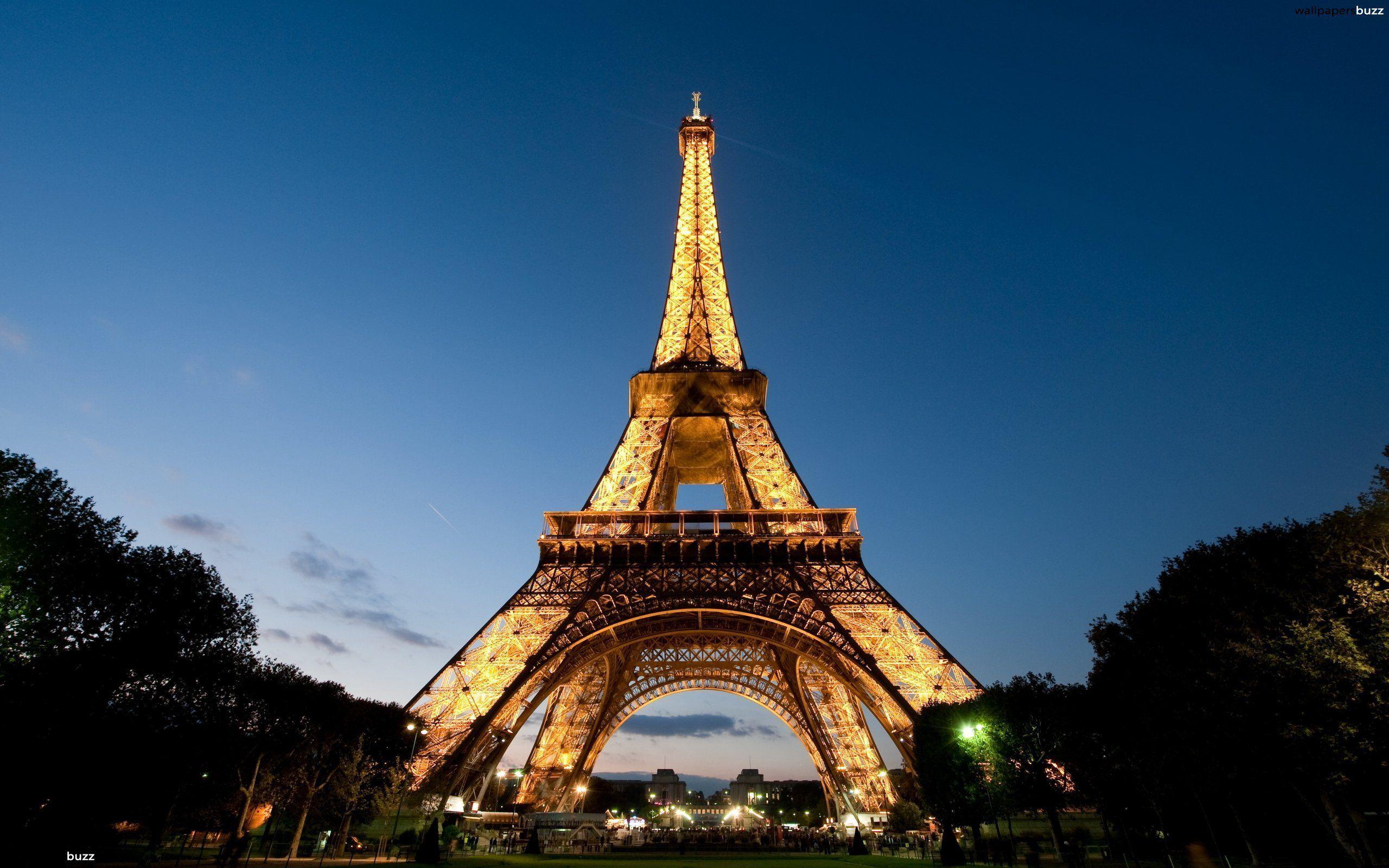 Eiffel Tower at night HD Wallpaper