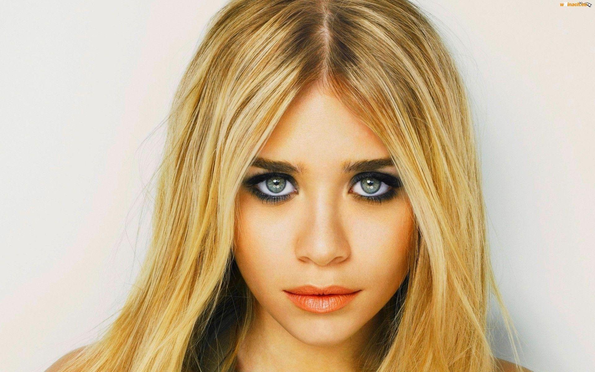 Mary Kate And Ashley Olsen Photohoot wallpaper