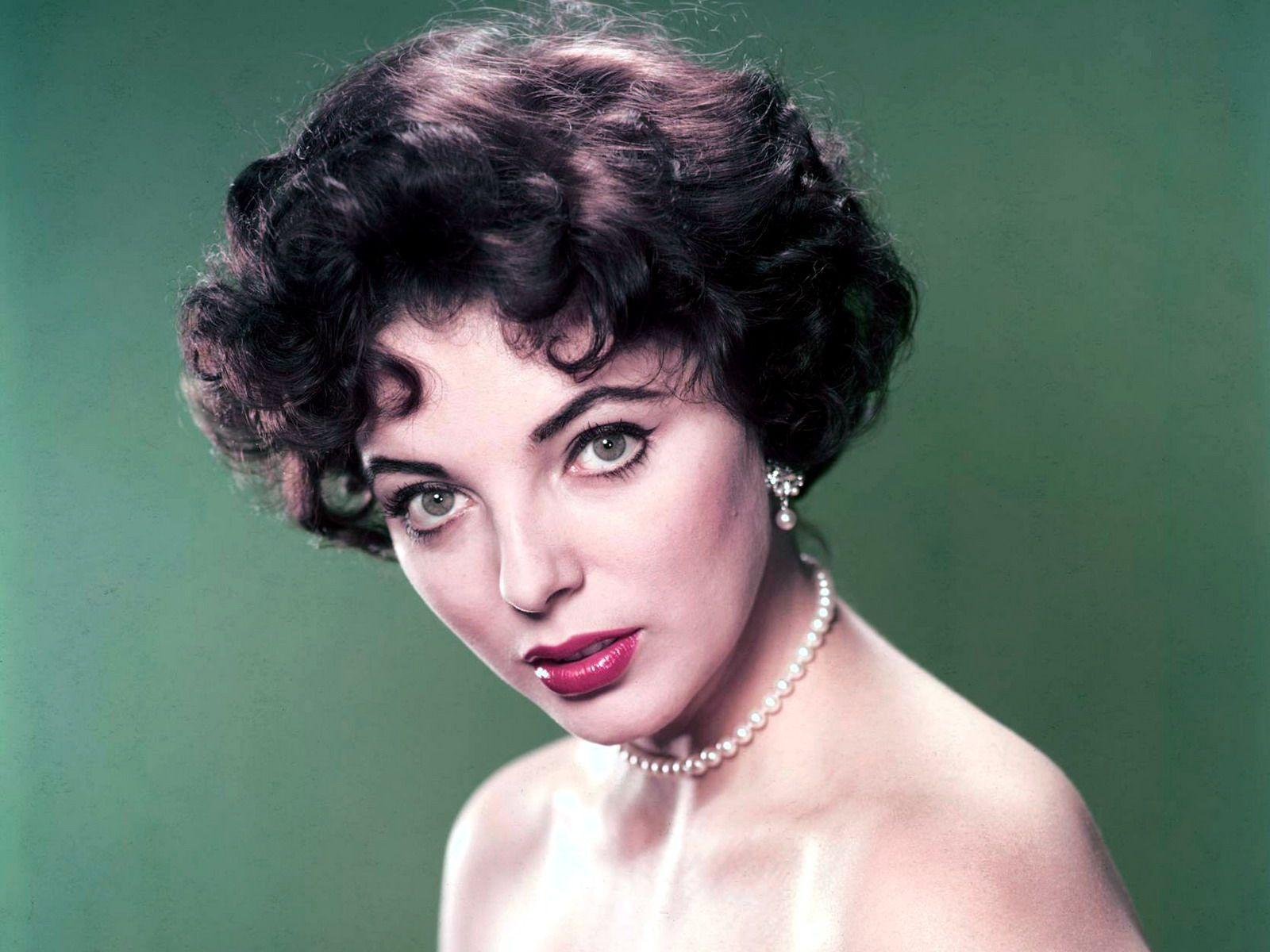 Joan Collins Wallpaper