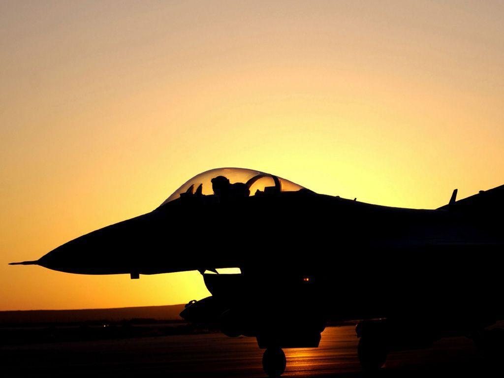F16 Falcon at Sunset Wallpaper and Photo (High Resolution Download)