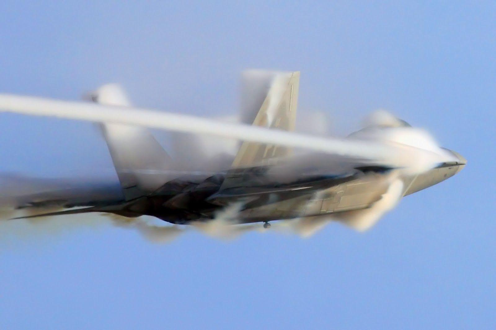 Sonic Boom Of F22 Raptor Aircraft Wallpaper 2154