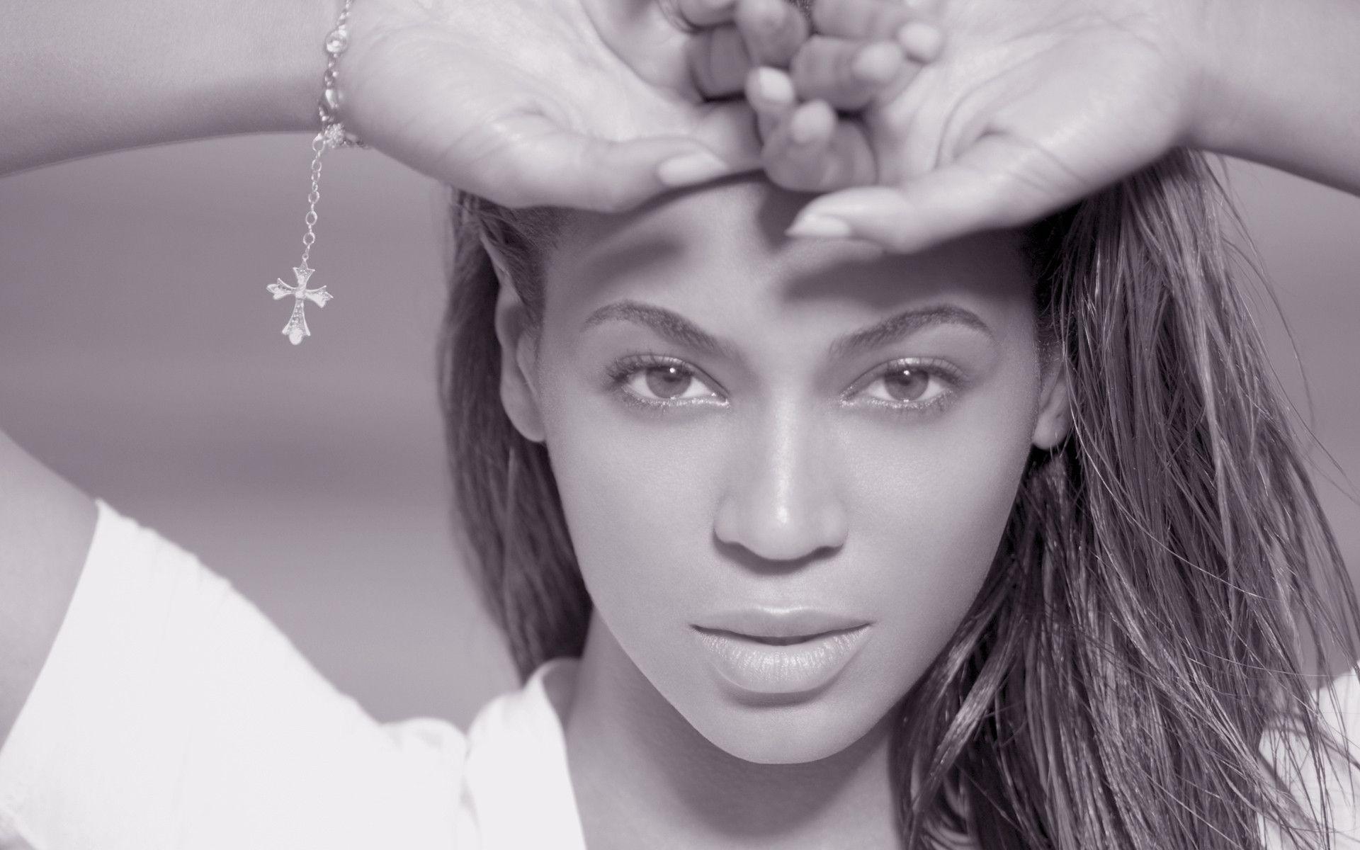 Beyonce Knowlesshe is Sasha Fierce and Dangerously in love!. music