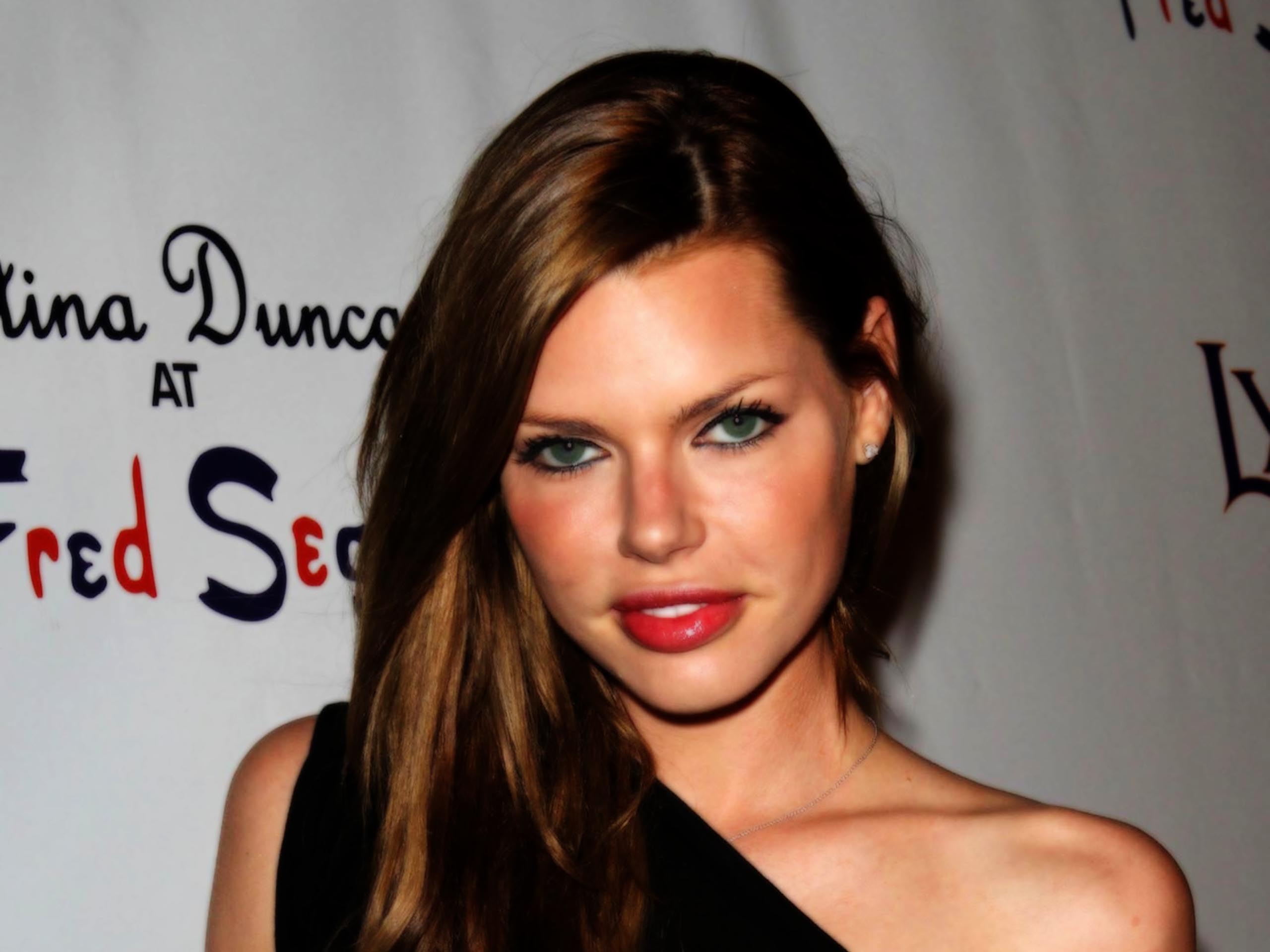 Sophie Monk Wallpapers - Wallpaper Cave