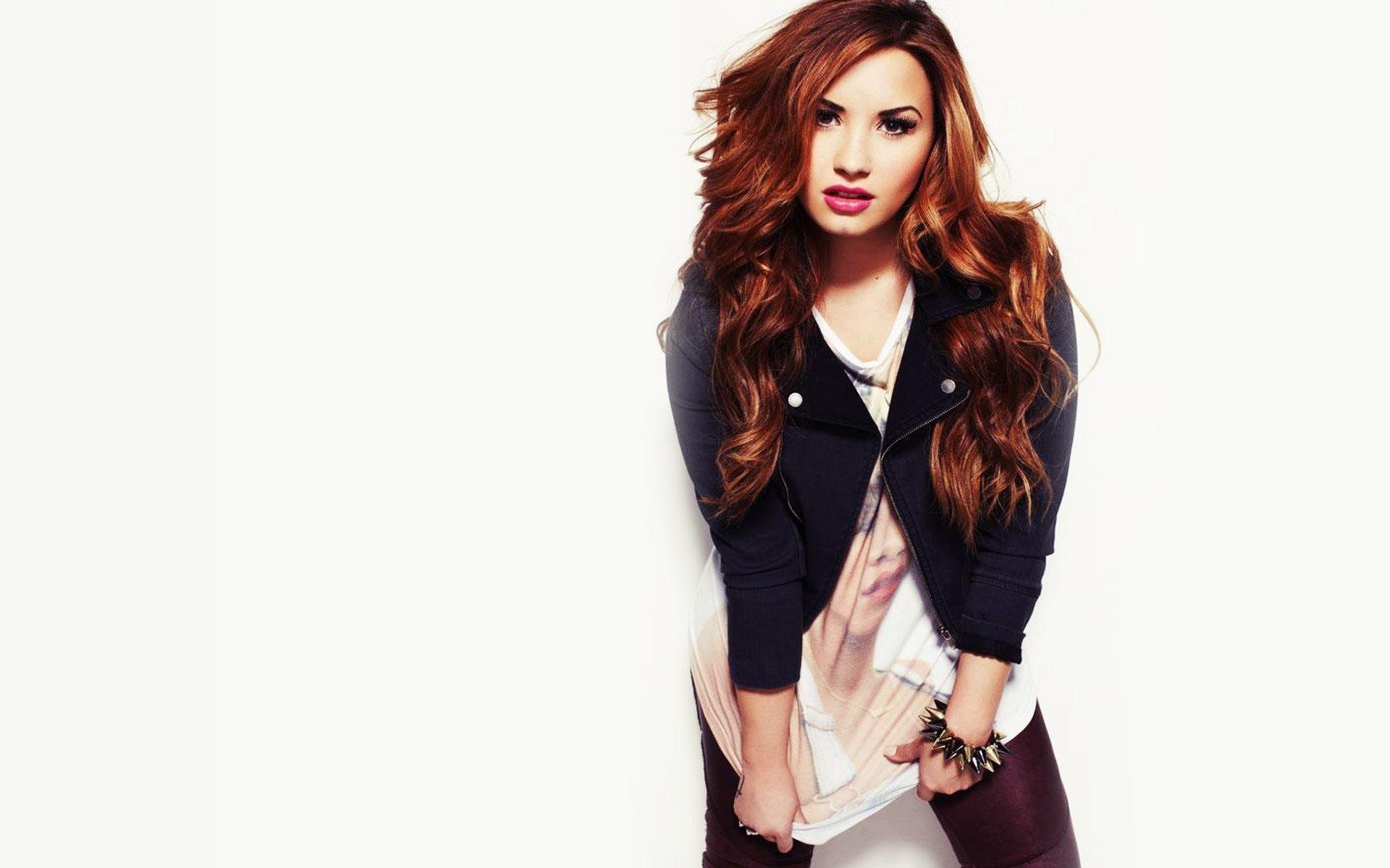 Demi Lovato Wallpaper